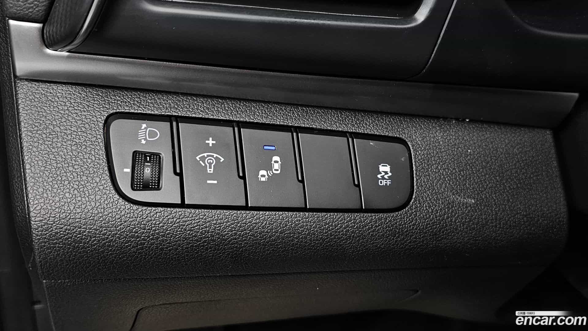 AVANTE Hyundai 2019.8-OPTION-019