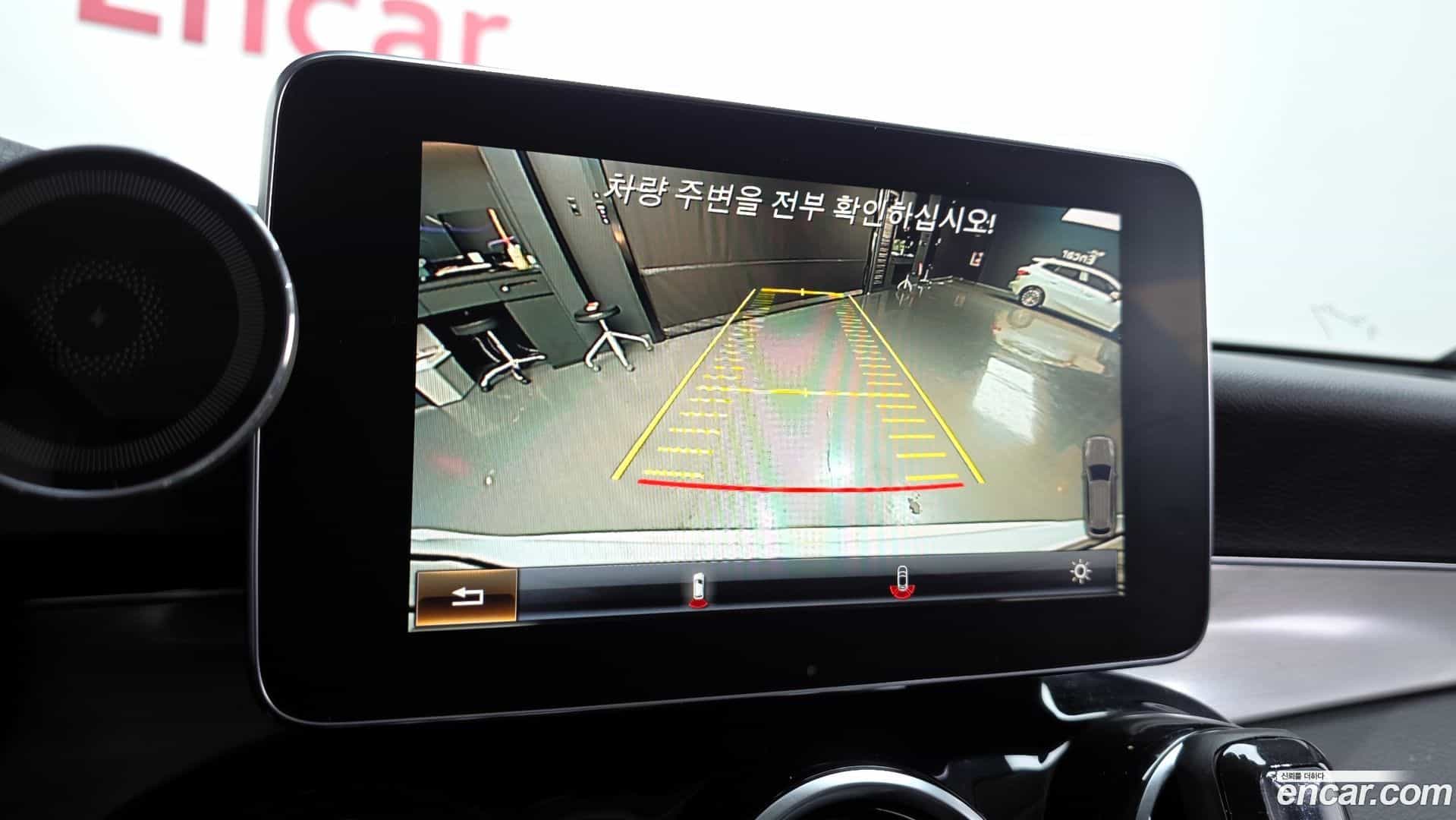 GLC-Class Mercedes-Benz 2018.10-OPTION-019