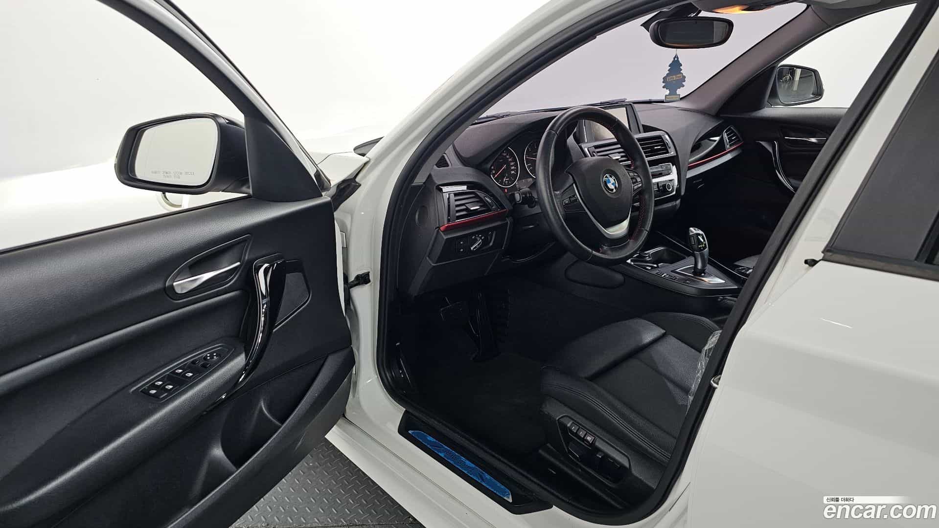 1-Series BMW 2015.6-INNER-010