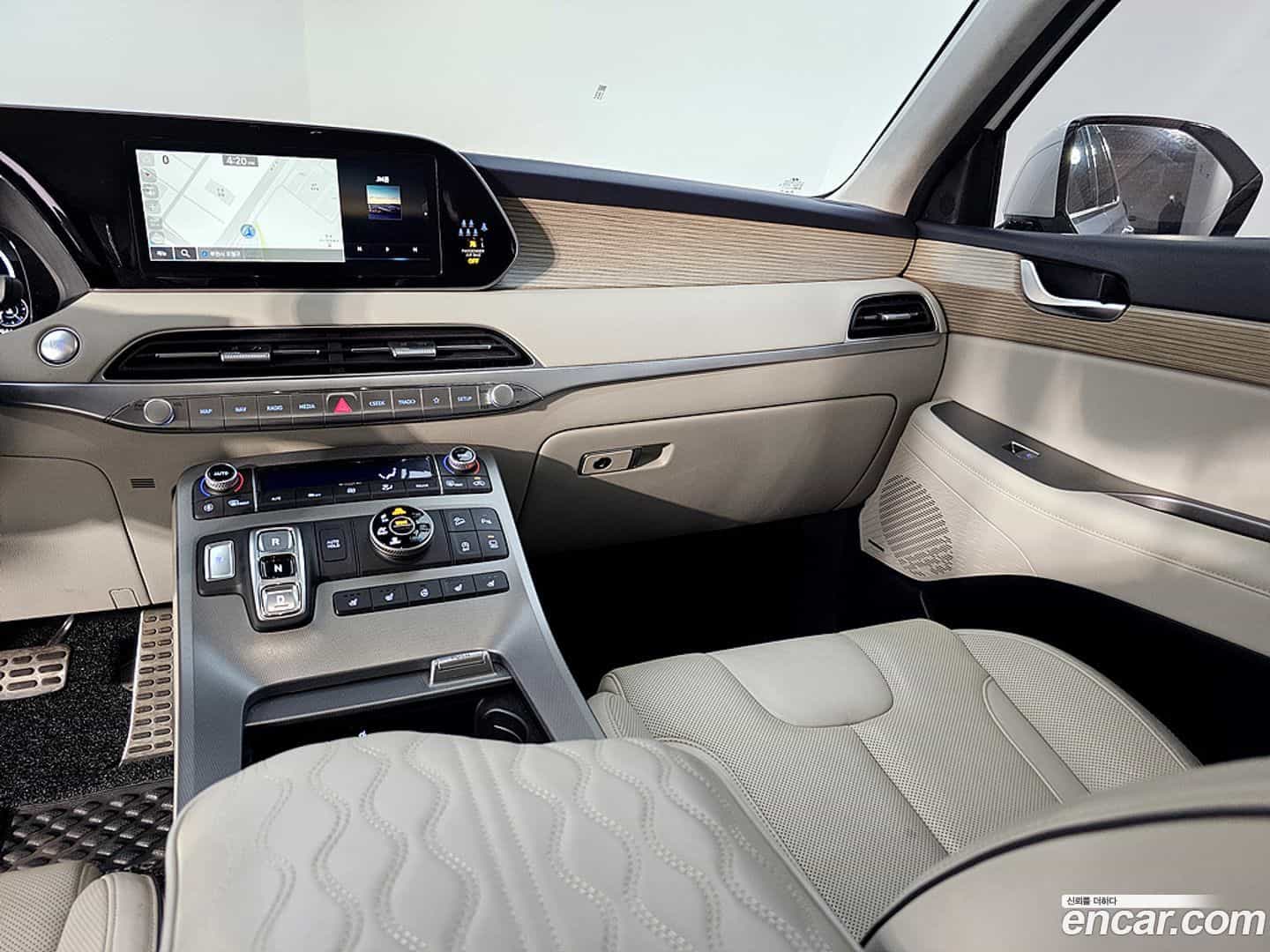 Palisade Hyundai 2022.1-INNER-009
