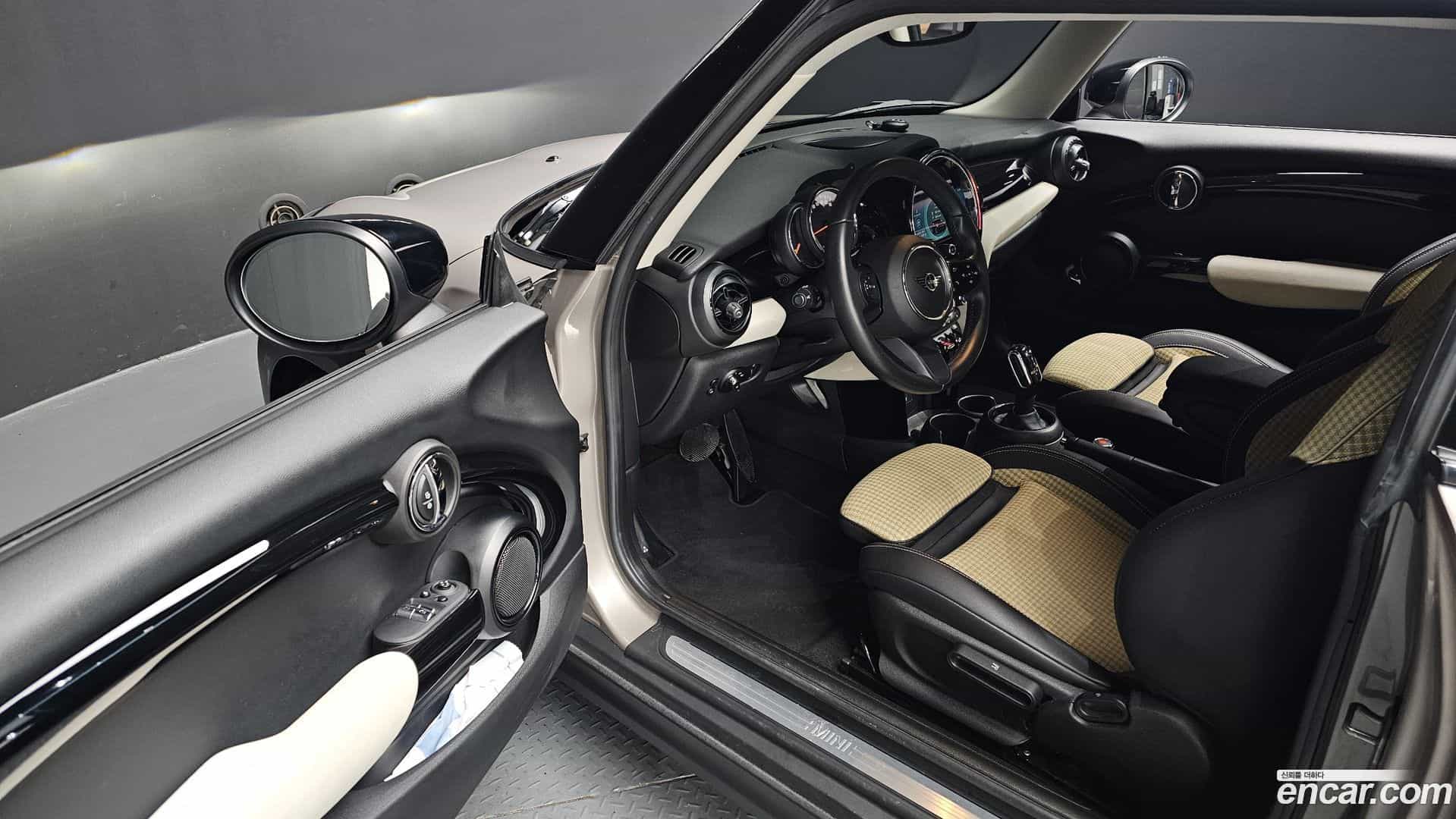 Cooper Mini 2021.8-OPTION-015