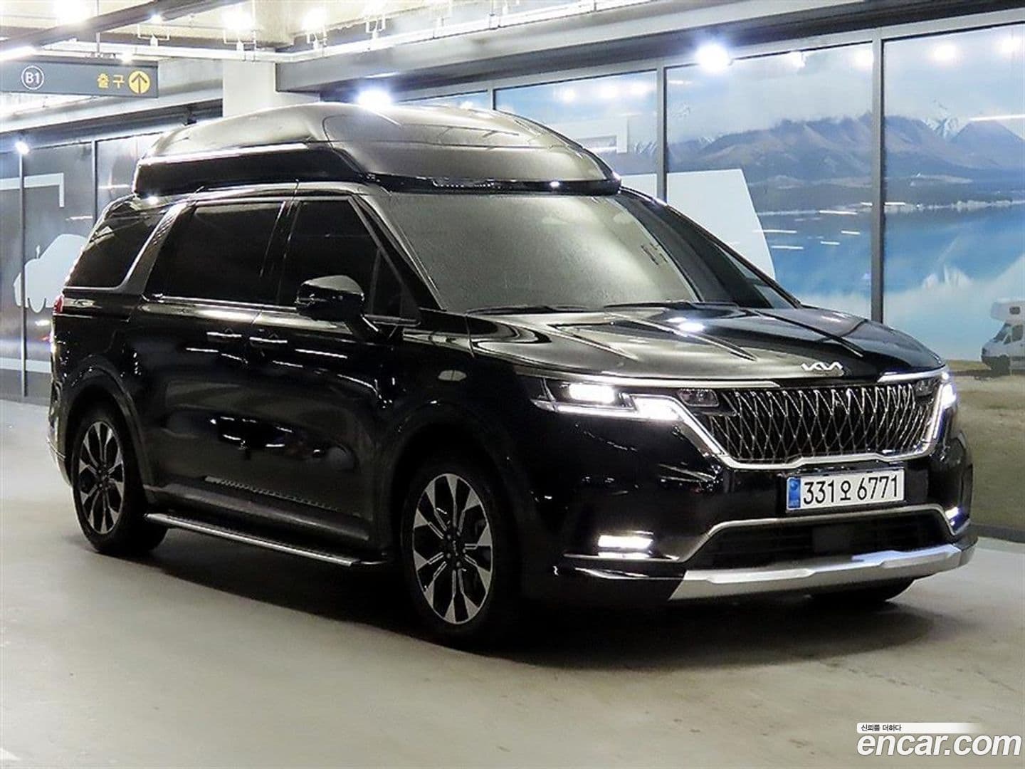 Main__Slider__Photo:Canival Kia 2023.11-0