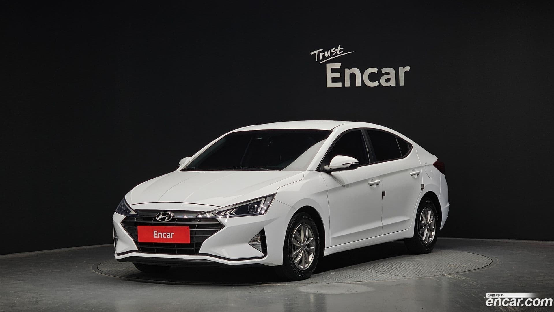 Main__Slider__Photo:AVANTE Hyundai 2019.1-0
