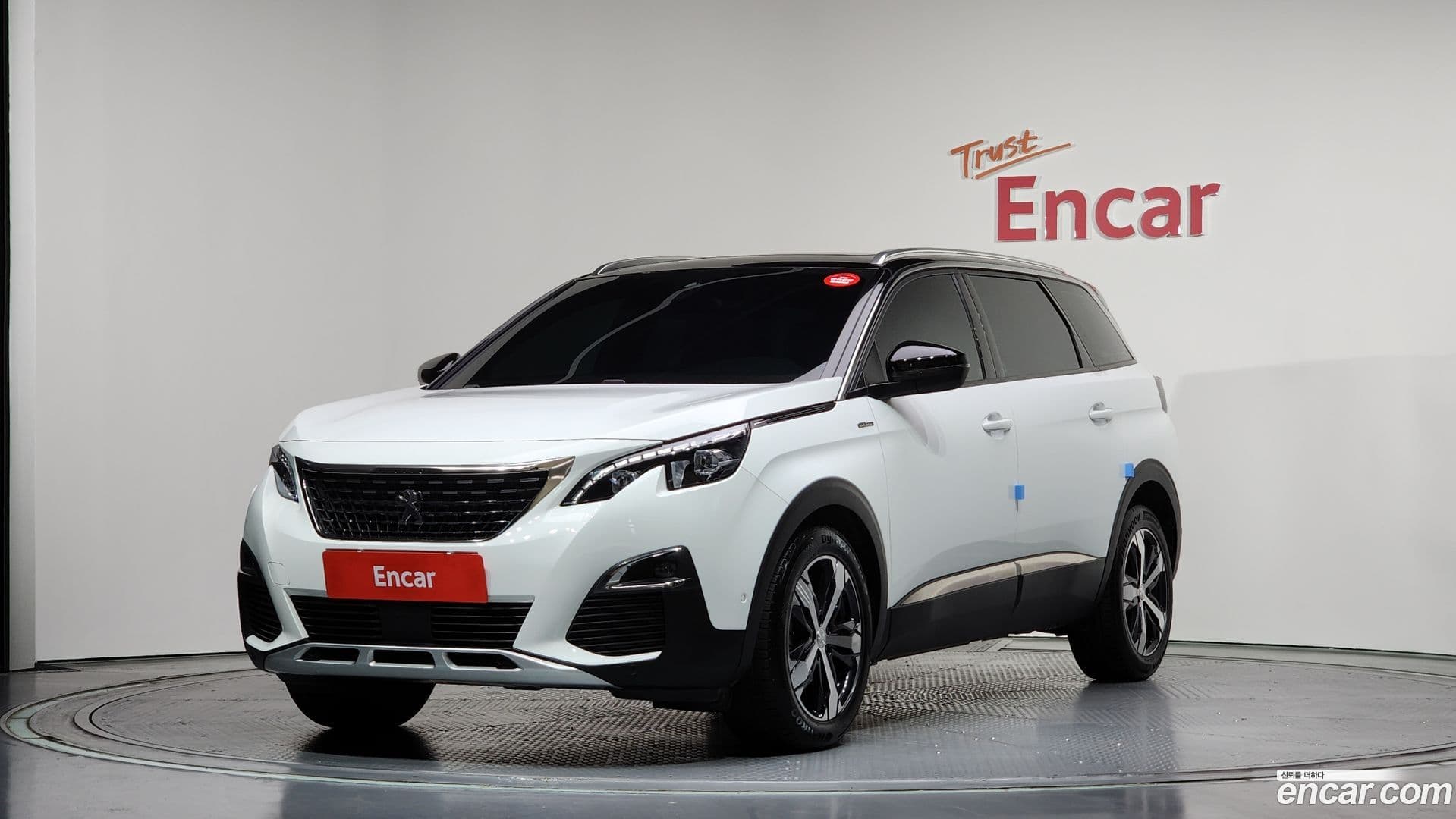 Main__Slider__Photo:5008 Peugeot 2019.3-0