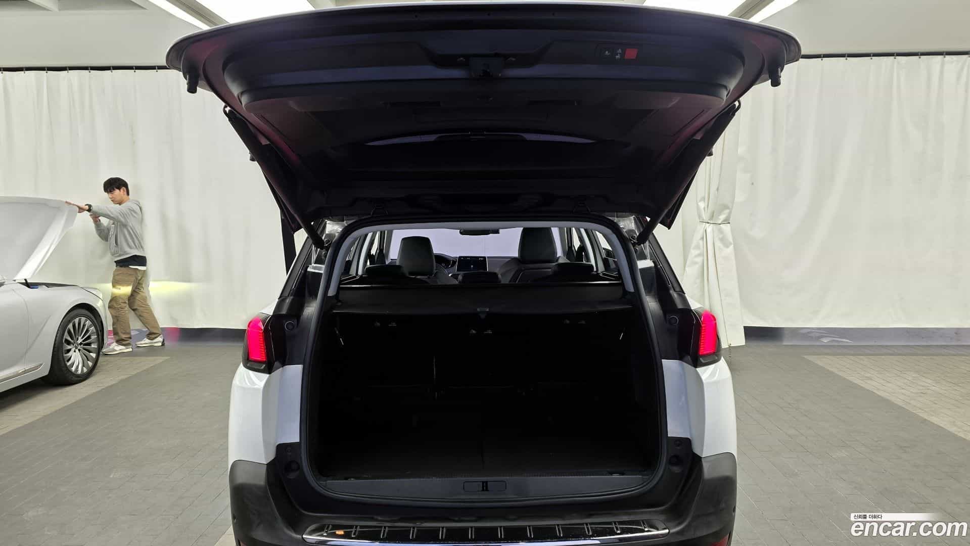 5008 Peugeot 2019.1-OPTION-024
