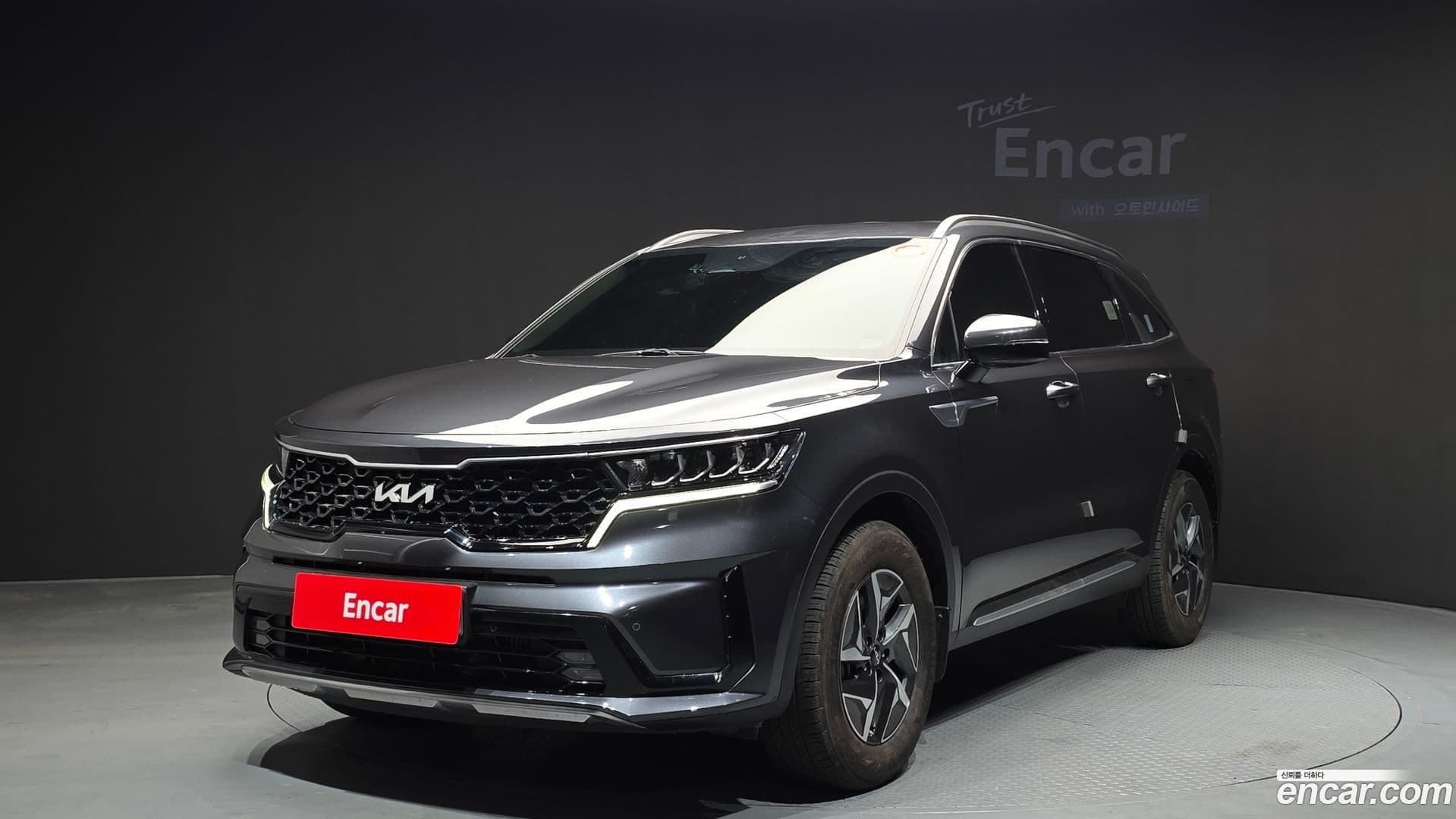 Main__Slider__Photo:Sorento Kia 2022.6-0