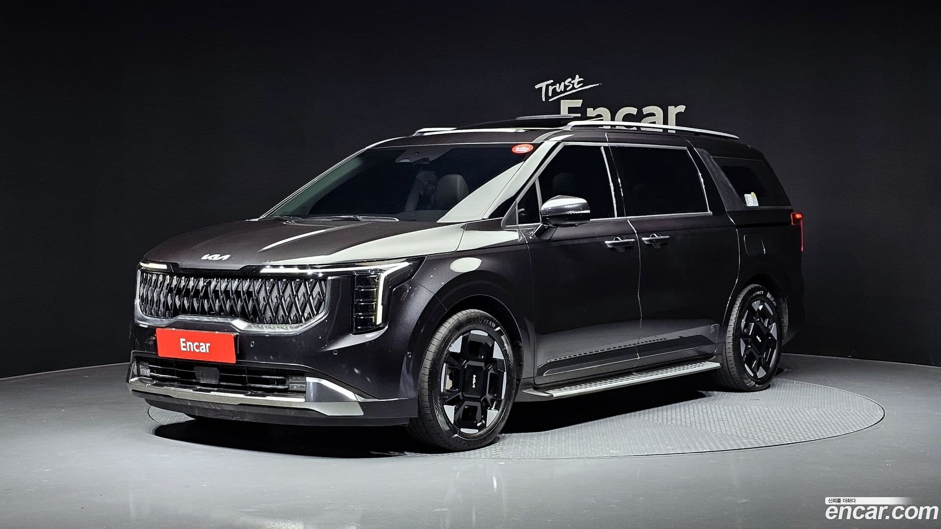 Main__Slider__Photo:Canival Kia 2024.4-0