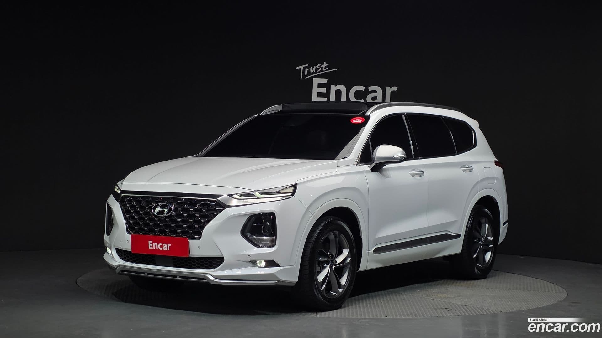 Main__Slider__Photo:Santafe Hyundai 2018.8-0