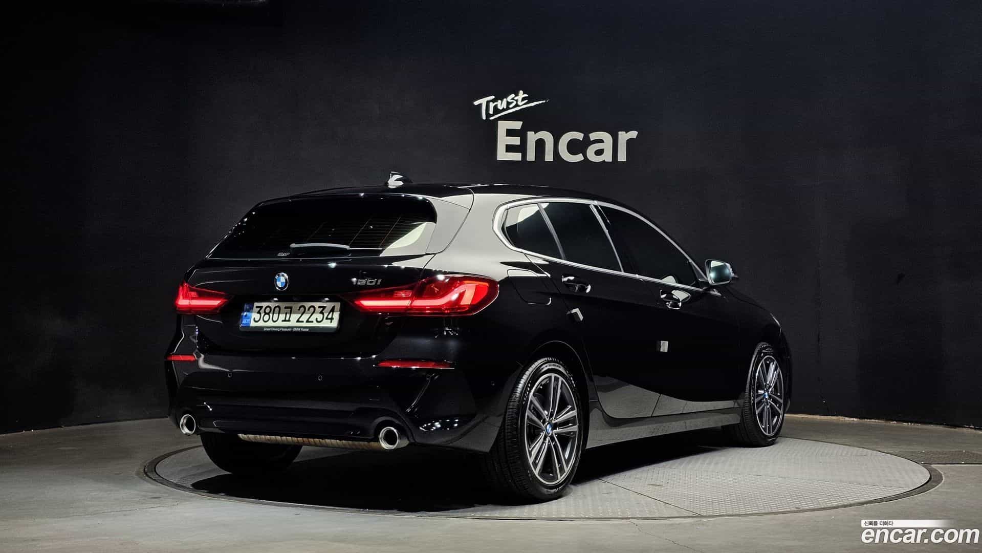 1-Series BMW 2021.11-OUTER-002