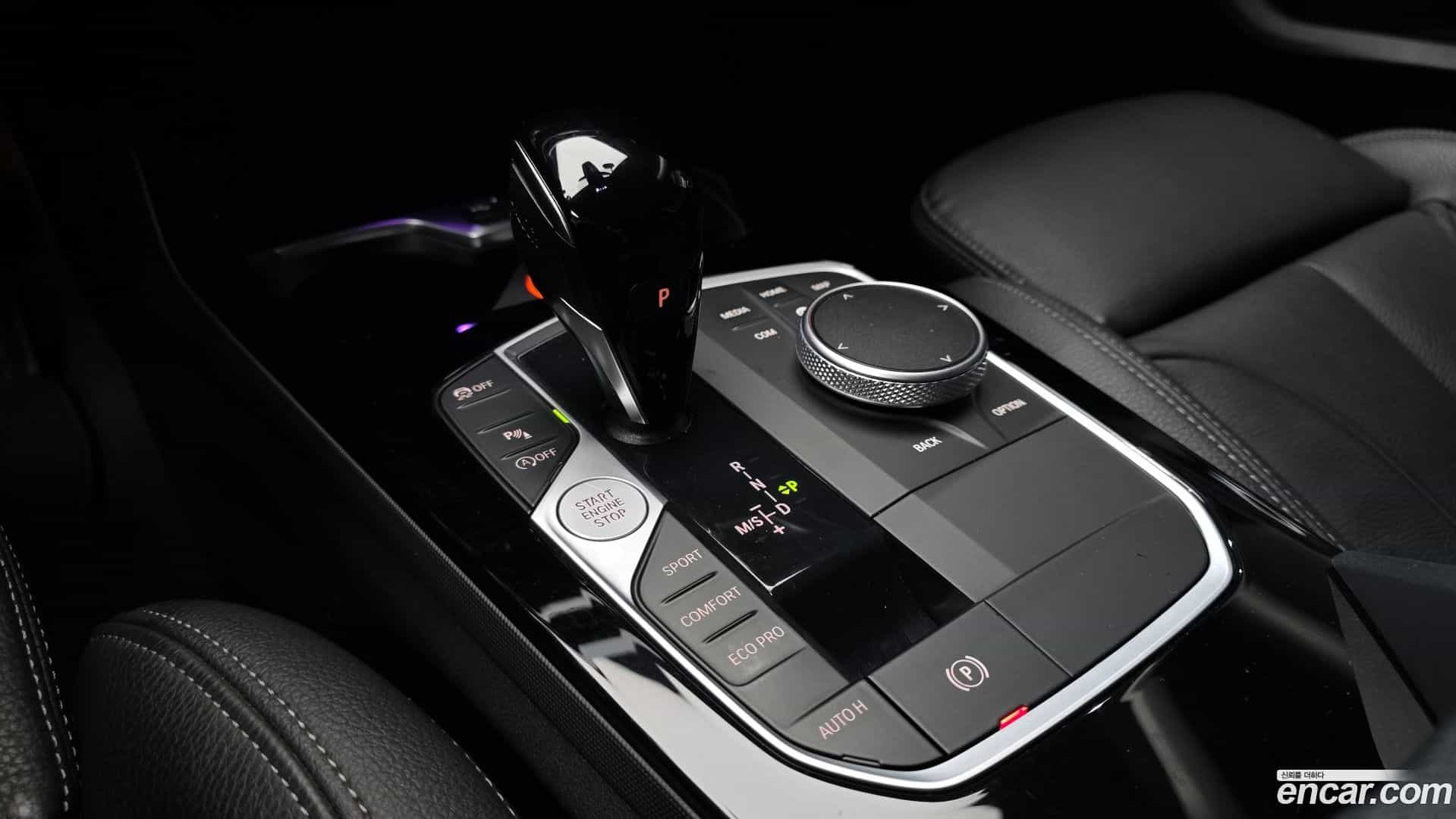 1-Series BMW 2021.11-INNER-009