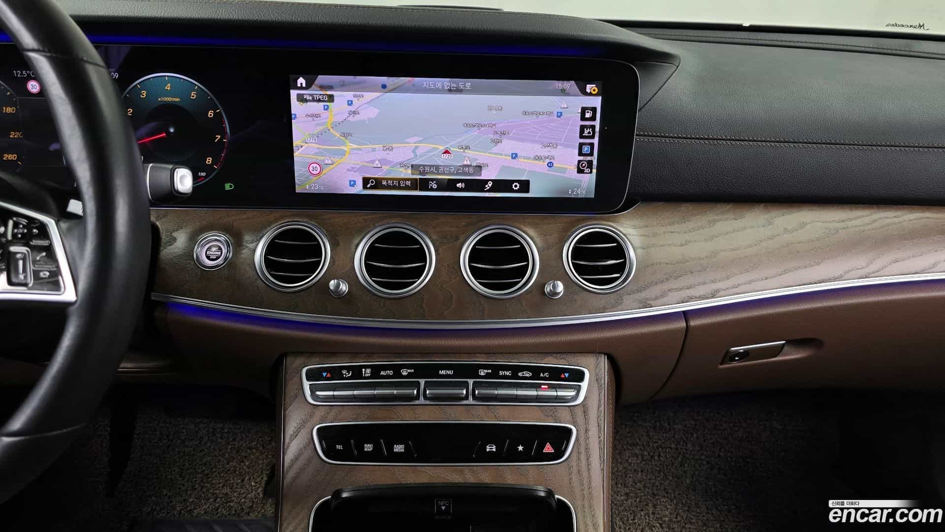 E-Class Mercedes-Benz 2020.11-OPTION-018