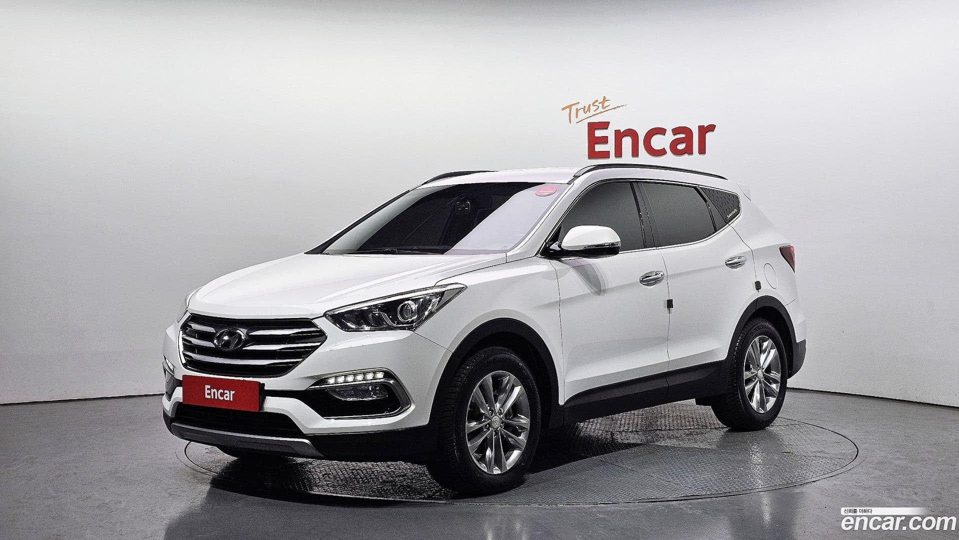 Main__Slider__Photo:Santafe Hyundai 2016.6-0
