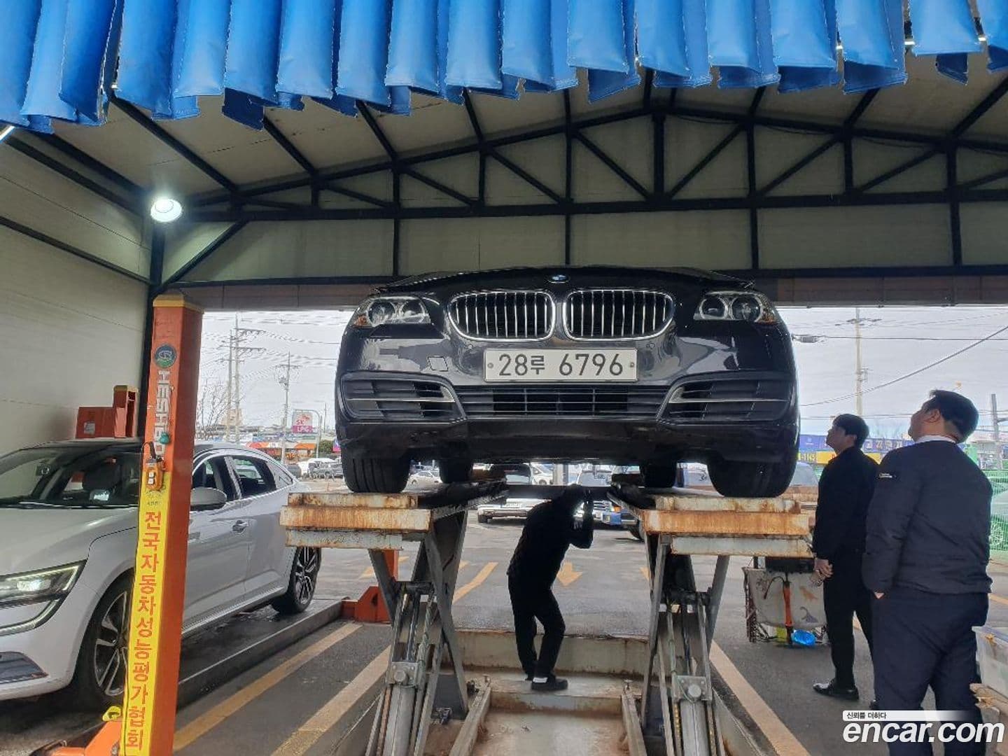Main__Slider__Photo:5-Series BMW 2014.0-0