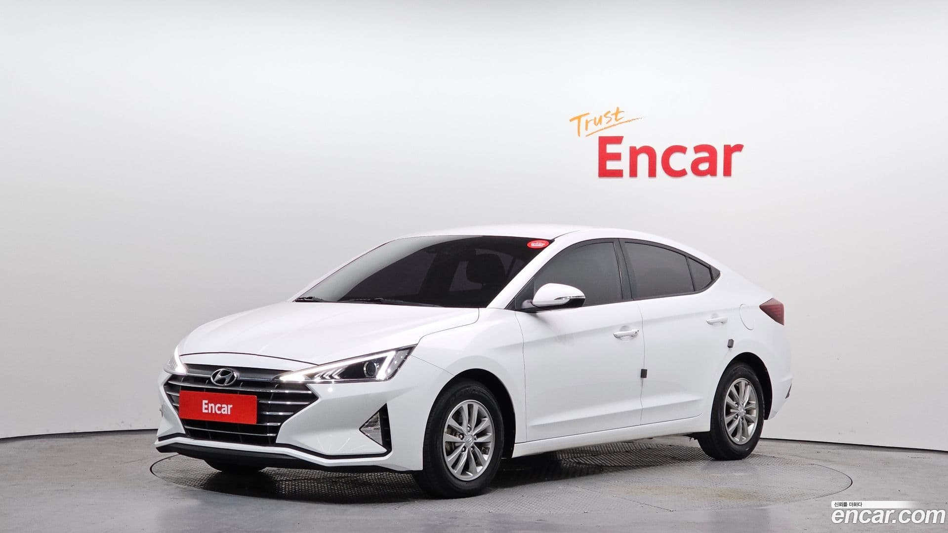 Main__Slider__Photo:AVANTE Hyundai 2019.10-0