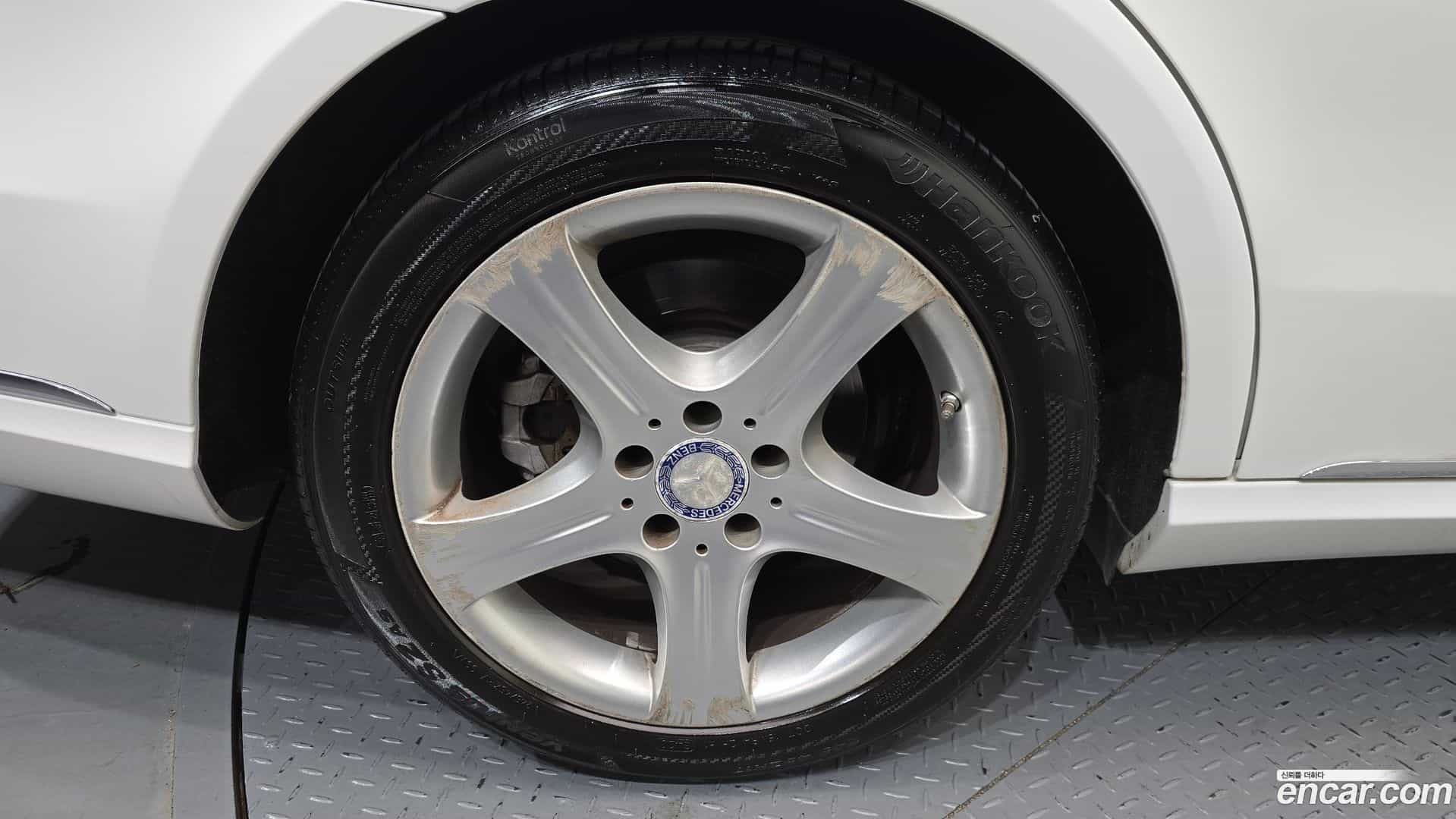 E-Class Mercedes-Benz 2013.11-OUTER-005
