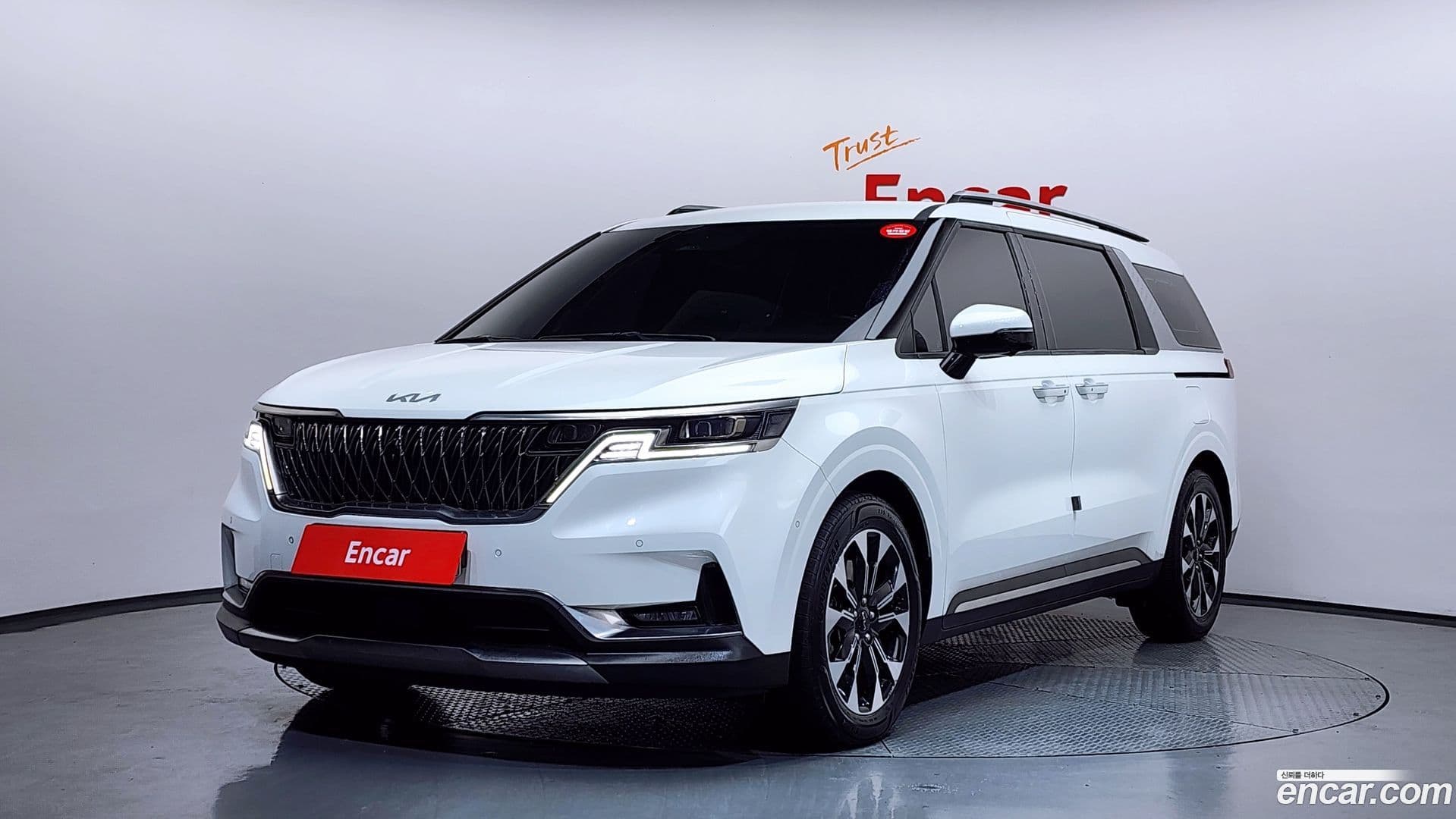 Main__Slider__Photo:Canival Kia 2022.4-0