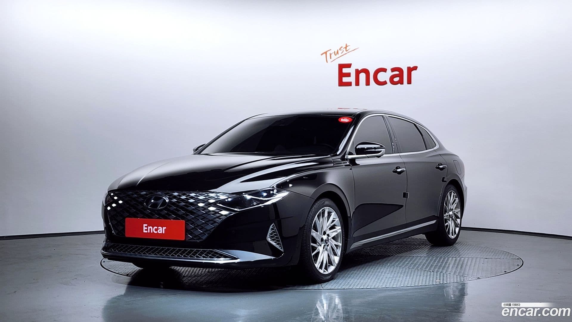 Main__Slider__Photo:Grandeur Hyundai 2021.11-0