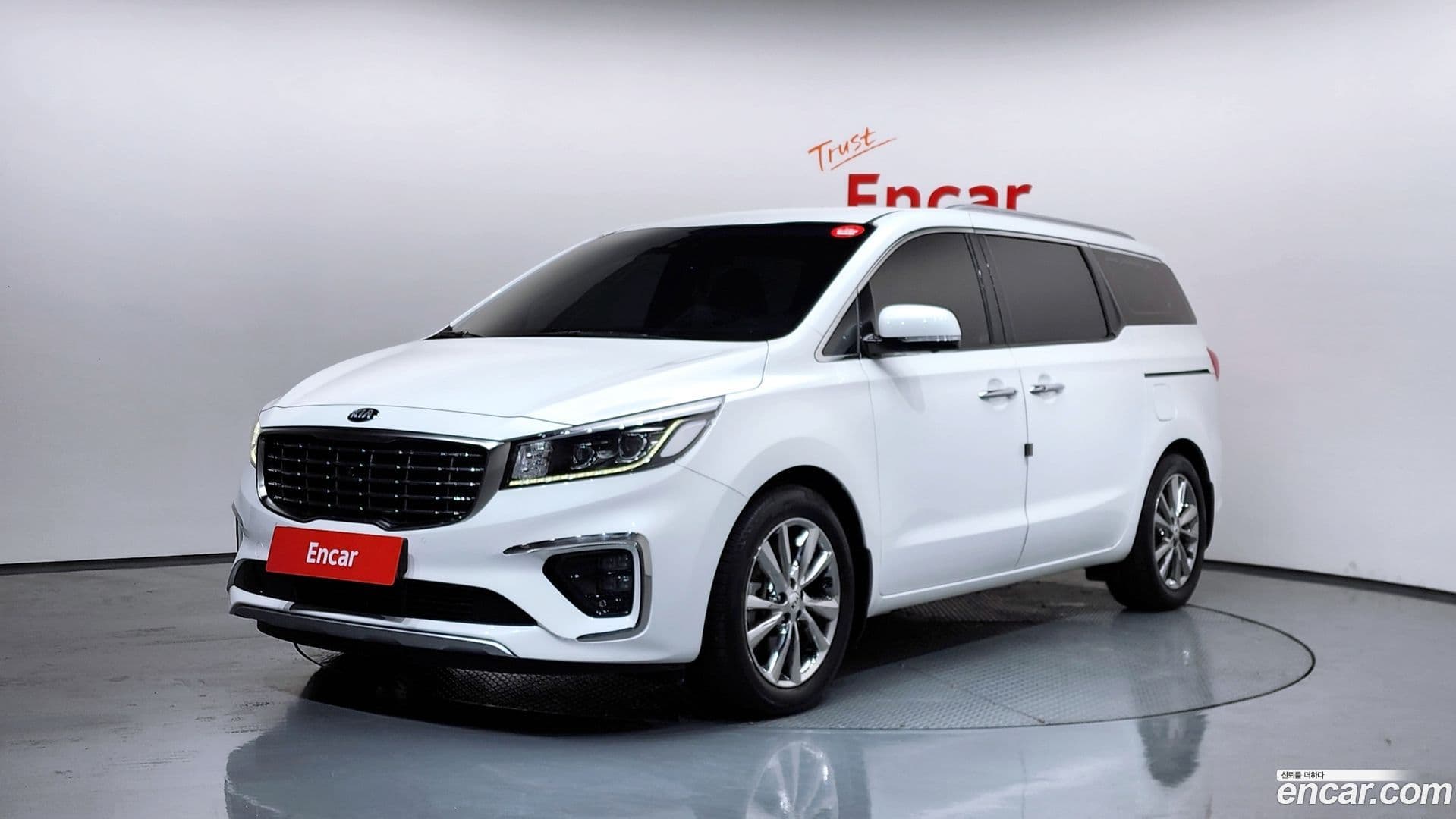 Main__Slider__Photo:Canival Kia 2018.9-0