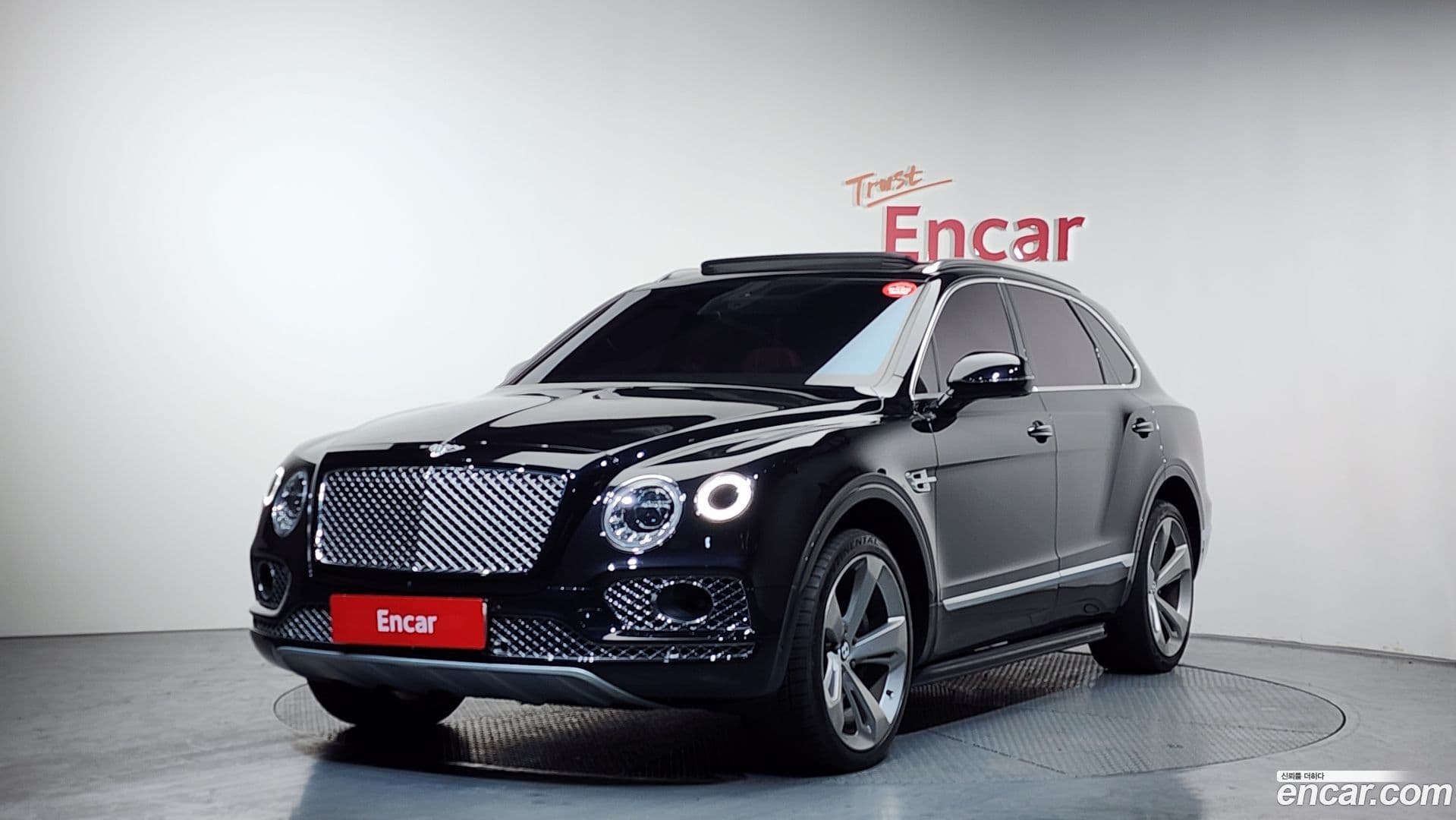 Main__Slider__Photo:Bentayga Bentley 2018.11-0