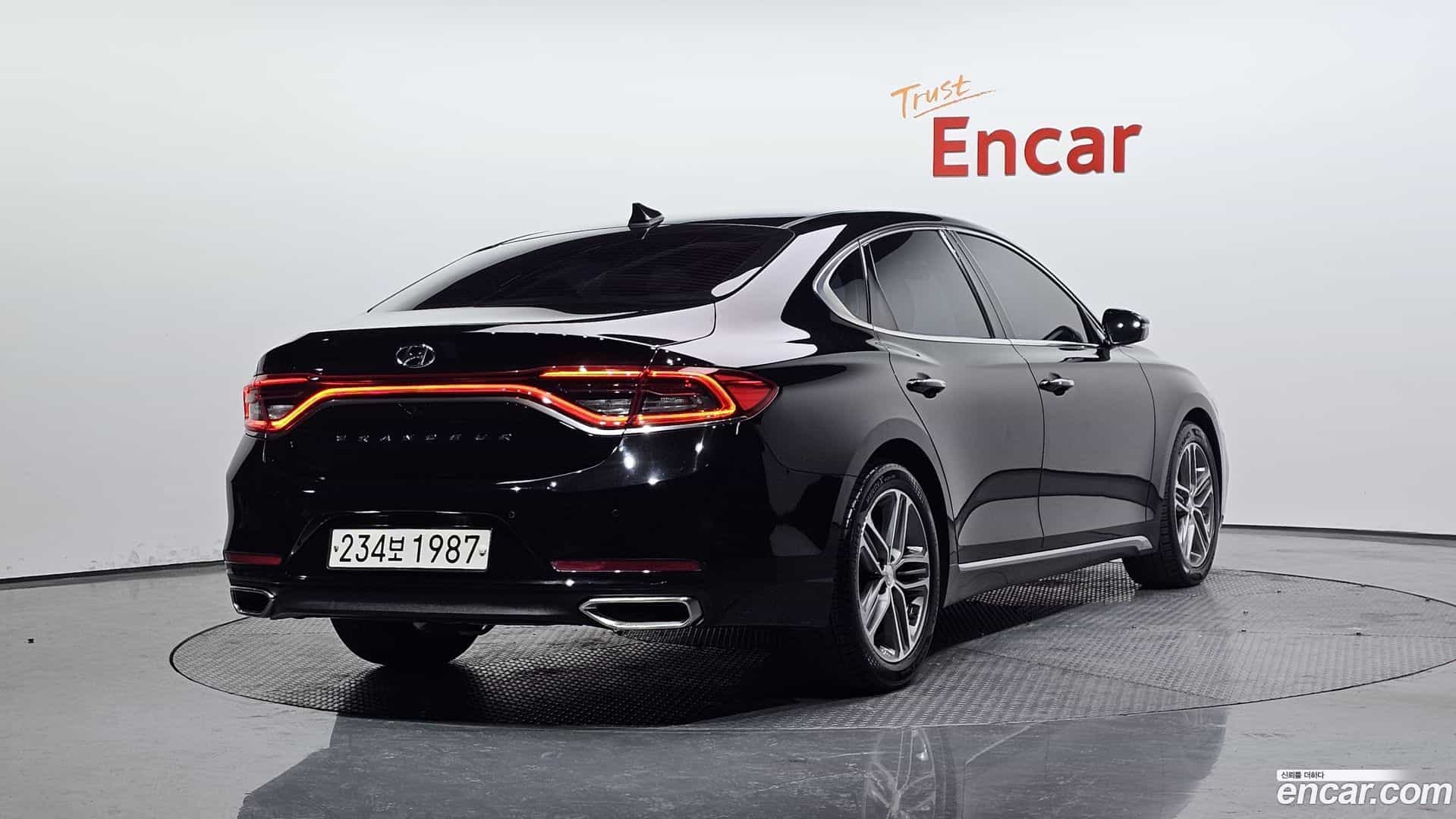 Grandeur Hyundai 2018.4-OUTER-002