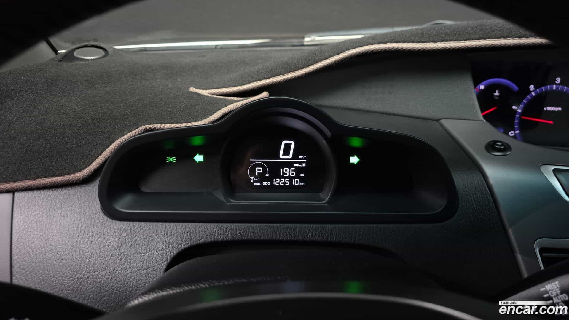 KORANDO KG Mobility 2018.2-INNER-008