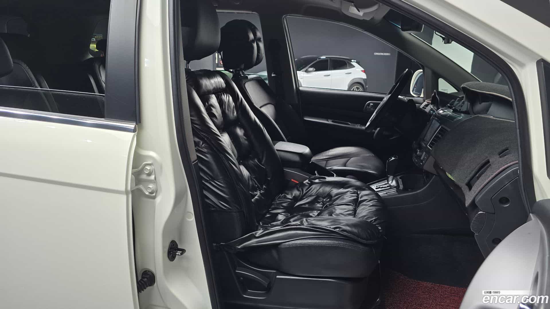 KORANDO KG Mobility 2018.2-INNER-010
