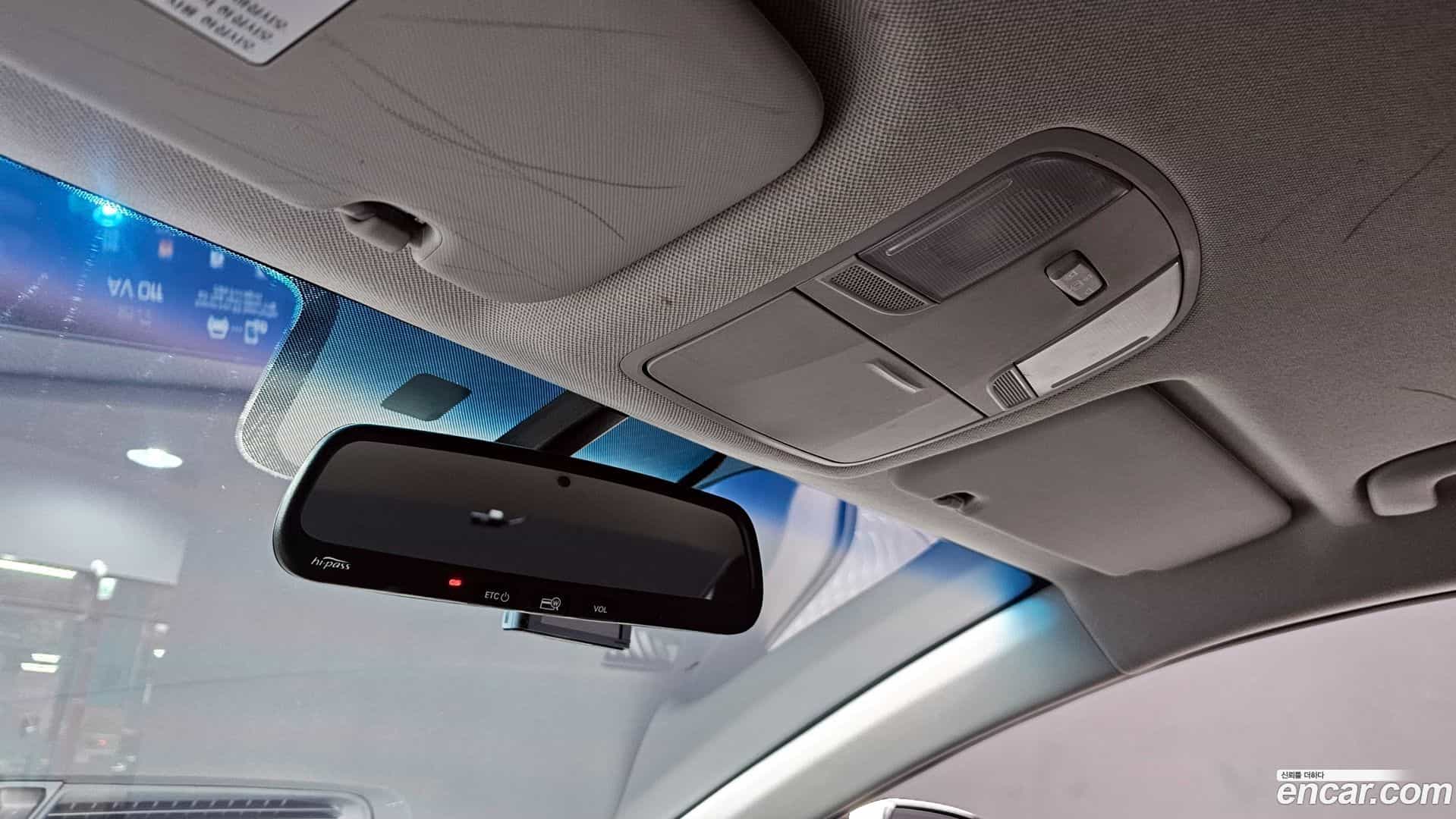 AVANTE Hyundai 2018.10-OPTION-024