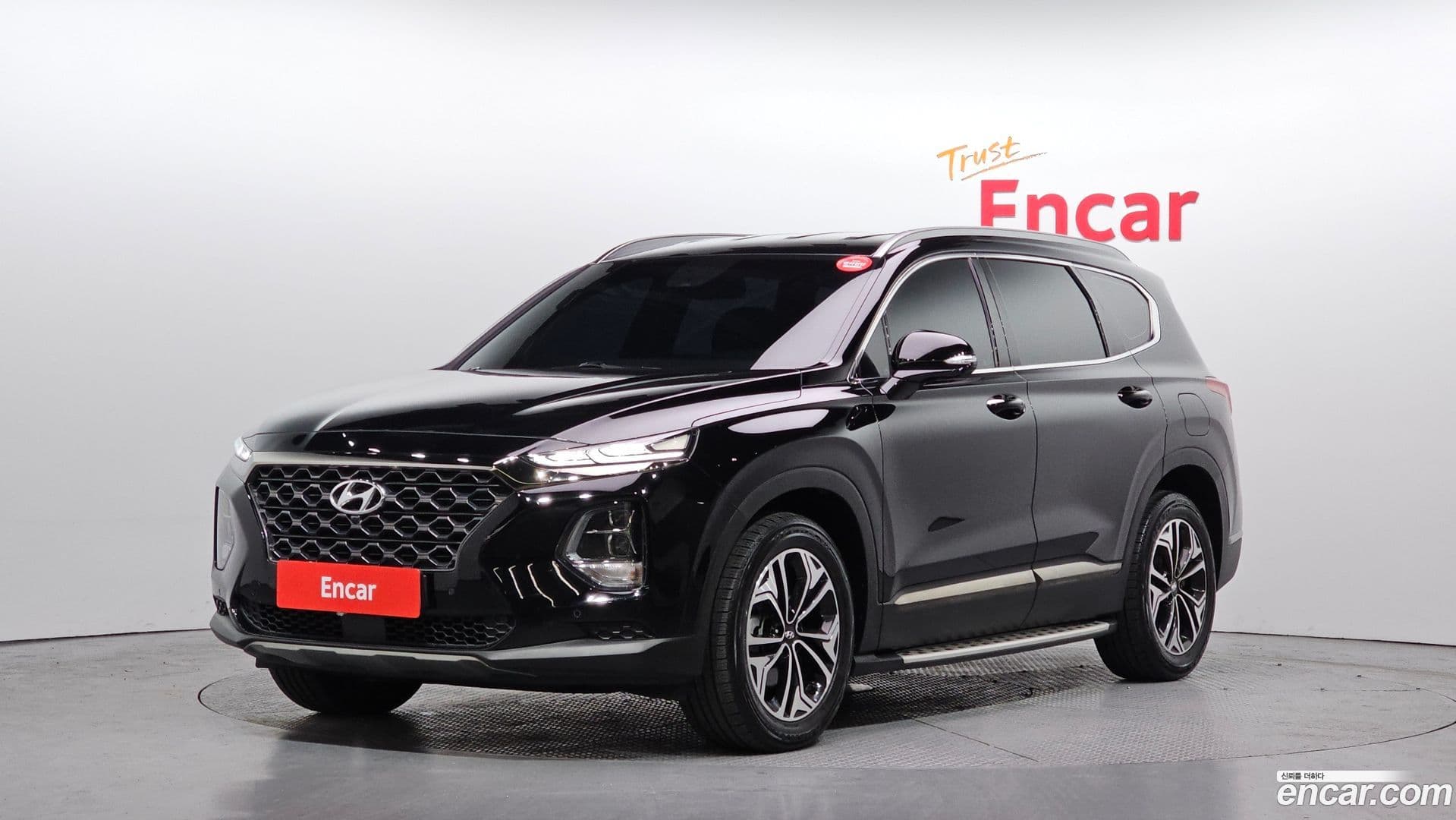 Main__Slider__Photo:Santafe Hyundai 2019.3-0