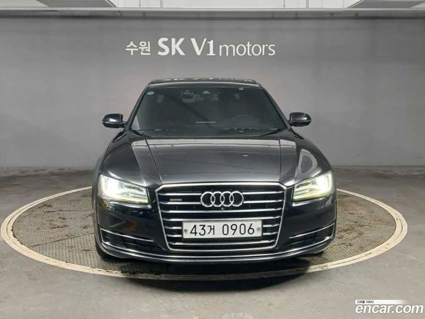 Main__Slider__Photo:A8 Audi 2015.10-0