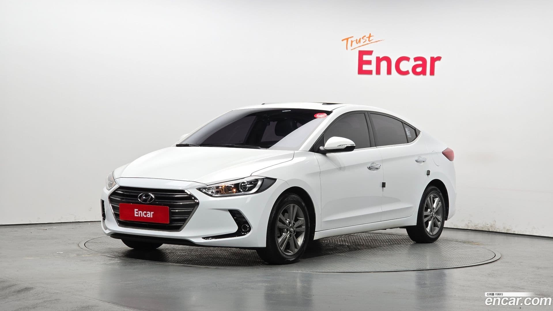 Main__Slider__Photo:AVANTE Hyundai 2016.0-0