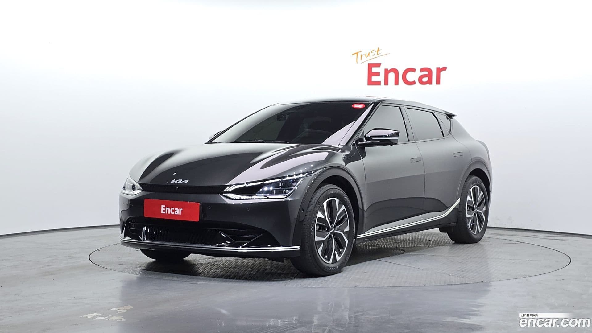 Main__Slider__Photo:EV6 Kia 2022.6-0