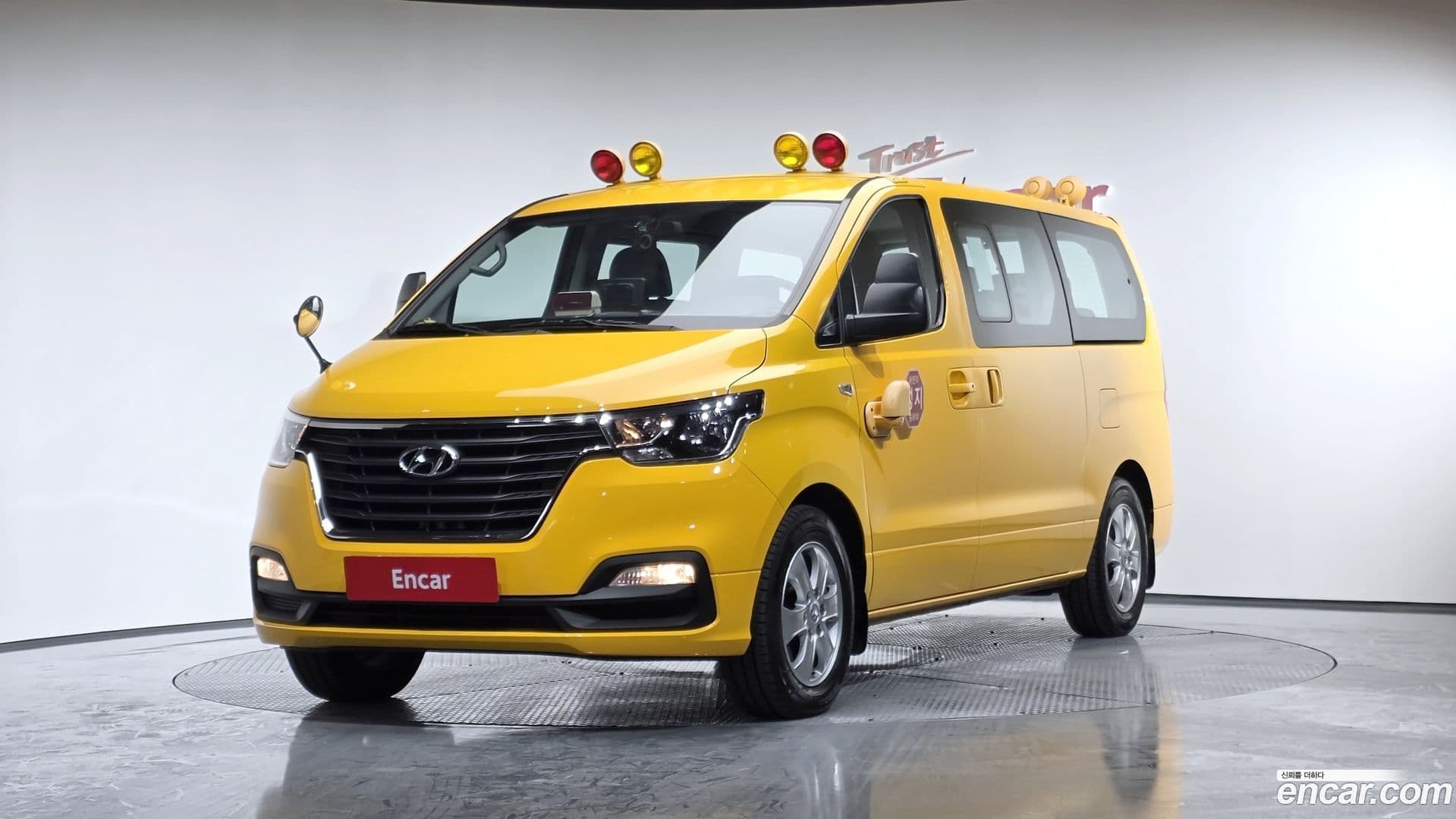 Main__Slider__Photo:Starex Hyundai 2019.0-0