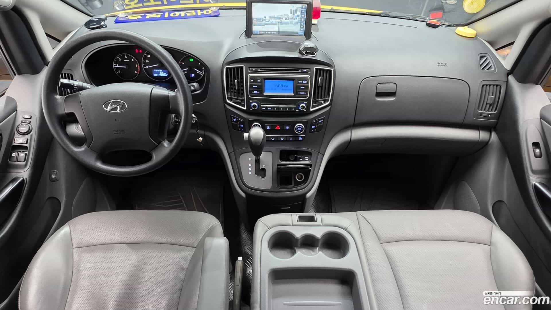 Starex Hyundai 2019.0-INNER-007