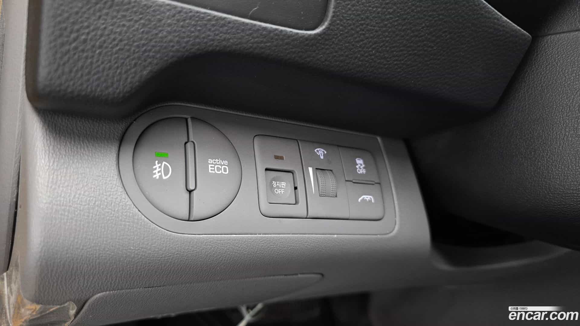 Starex Hyundai 2019.0-OPTION-021