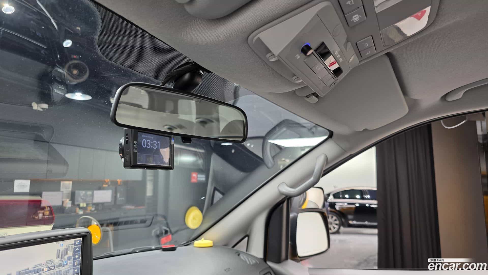 Starex Hyundai 2019.0-OPTION-023