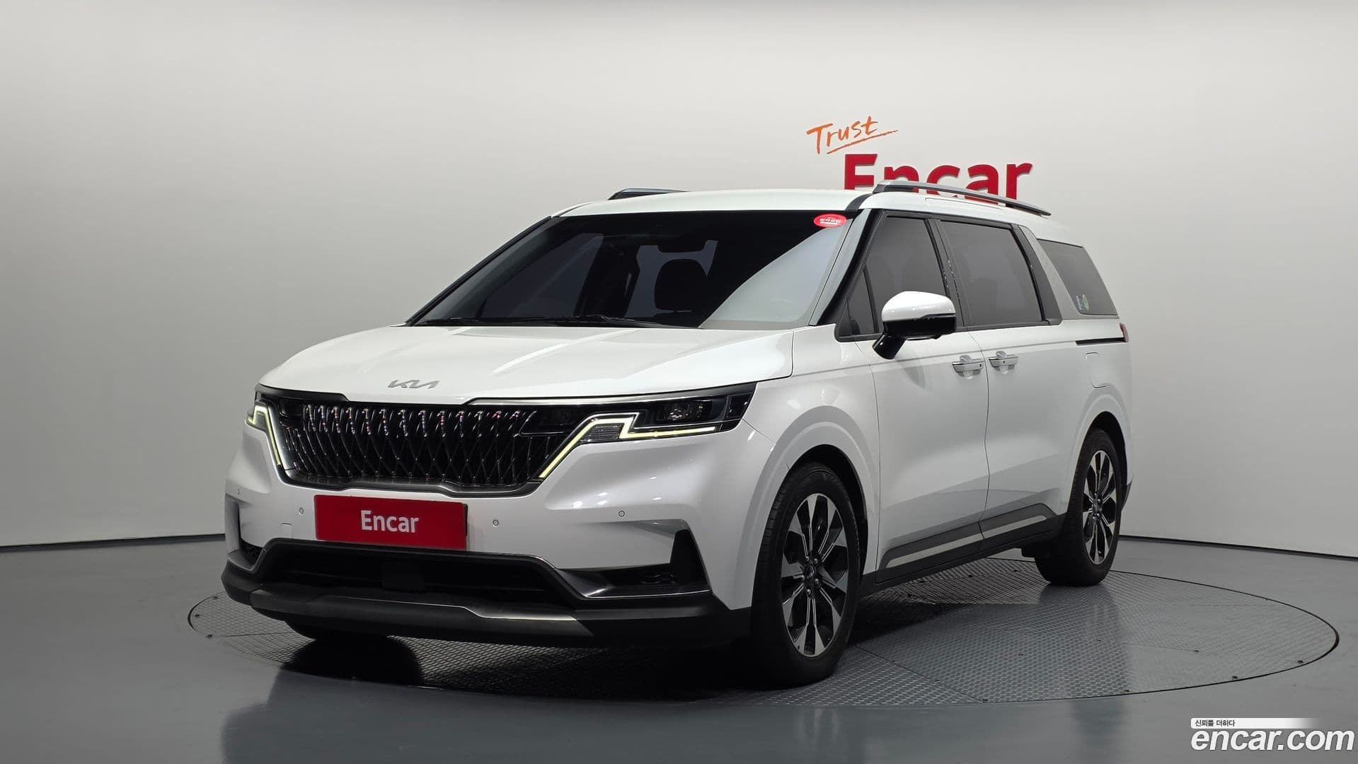 Main__Slider__Photo:Canival Kia 2021.9-0