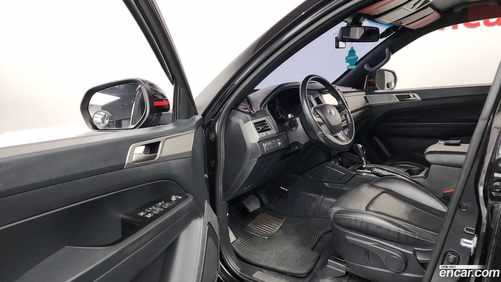 Rexton KG Mobility 2018.2-INNER-010