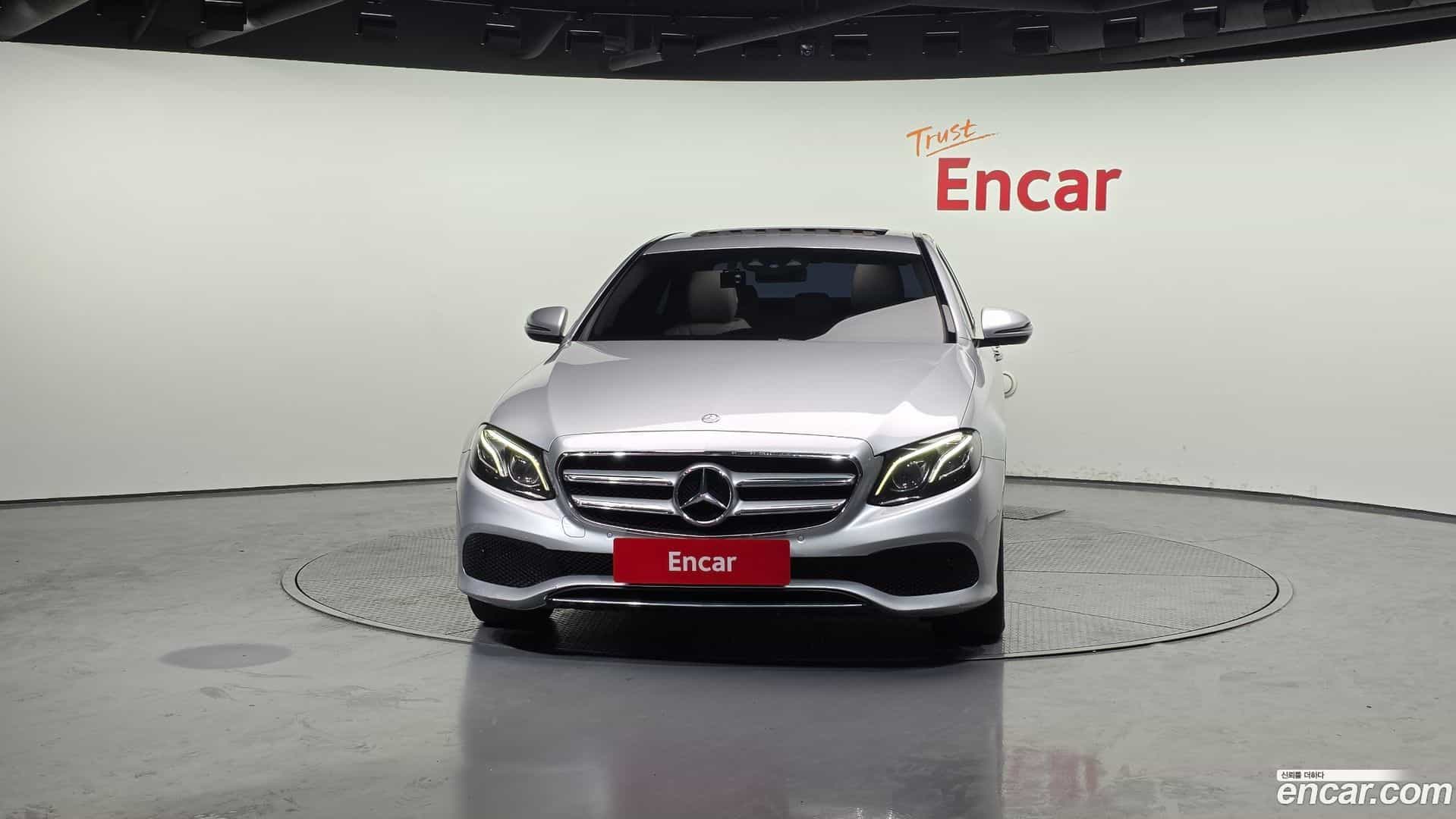 E-Class Mercedes-Benz 2017.10-OUTER-003