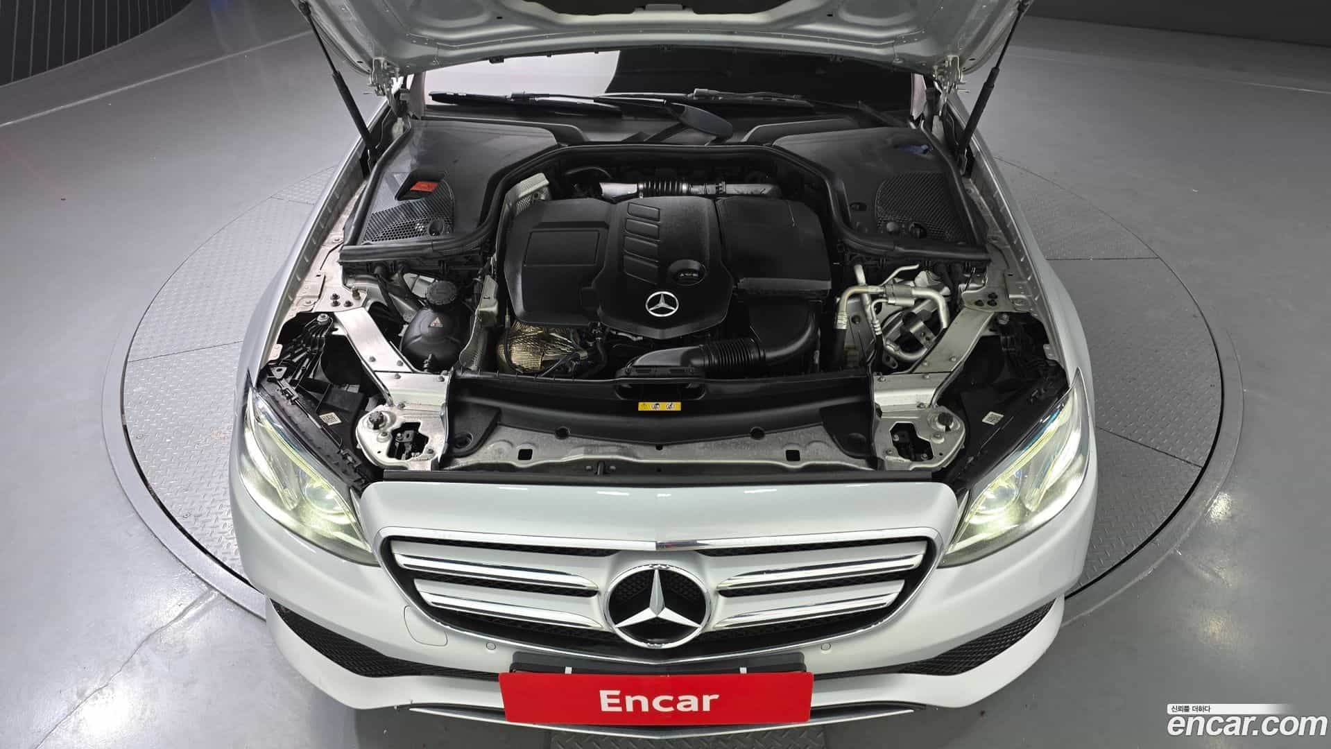 E-Class Mercedes-Benz 2017.10-INNER-006