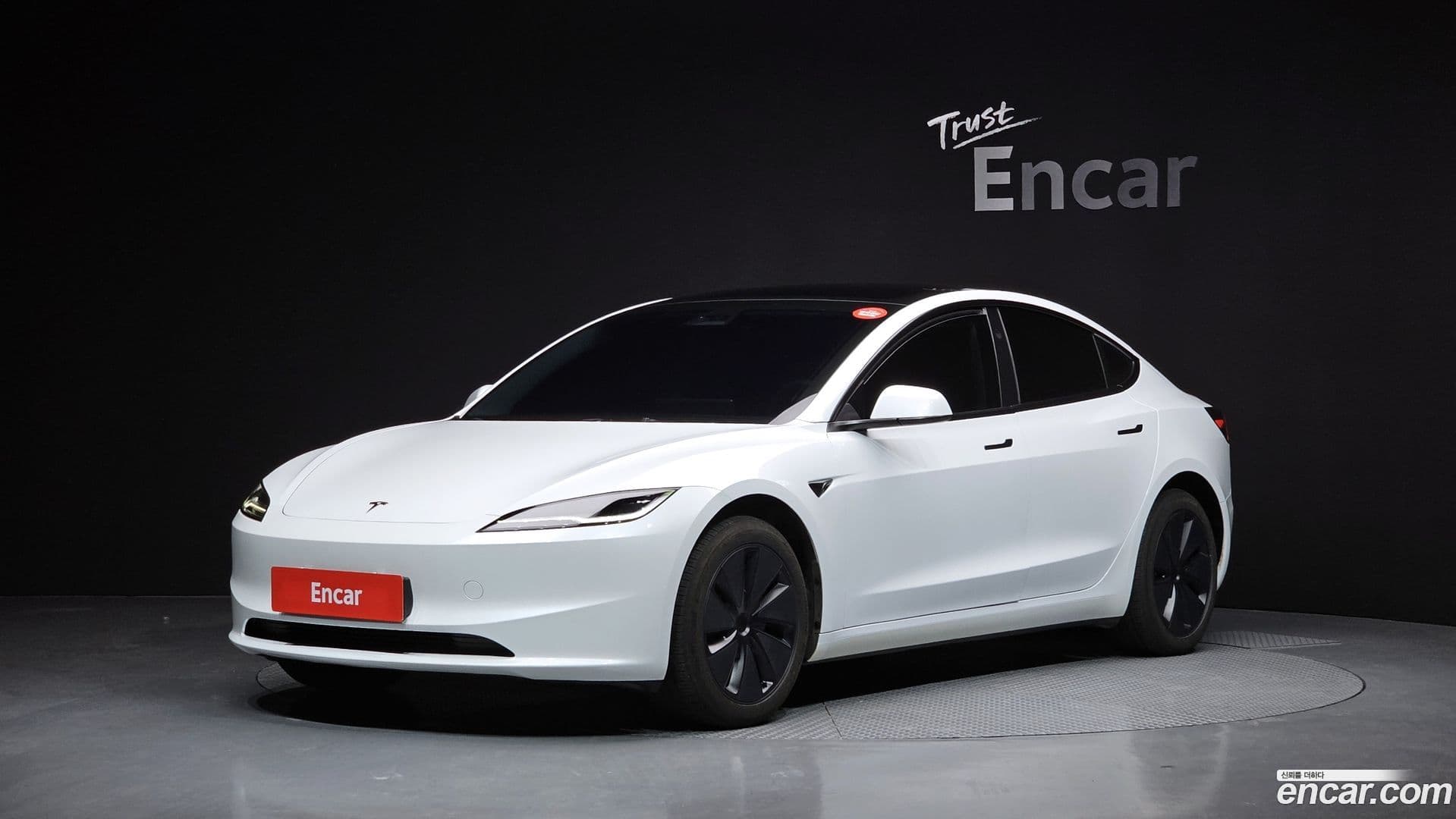 Main__Slider__Photo:Model 3 Tesla 2024.5-0