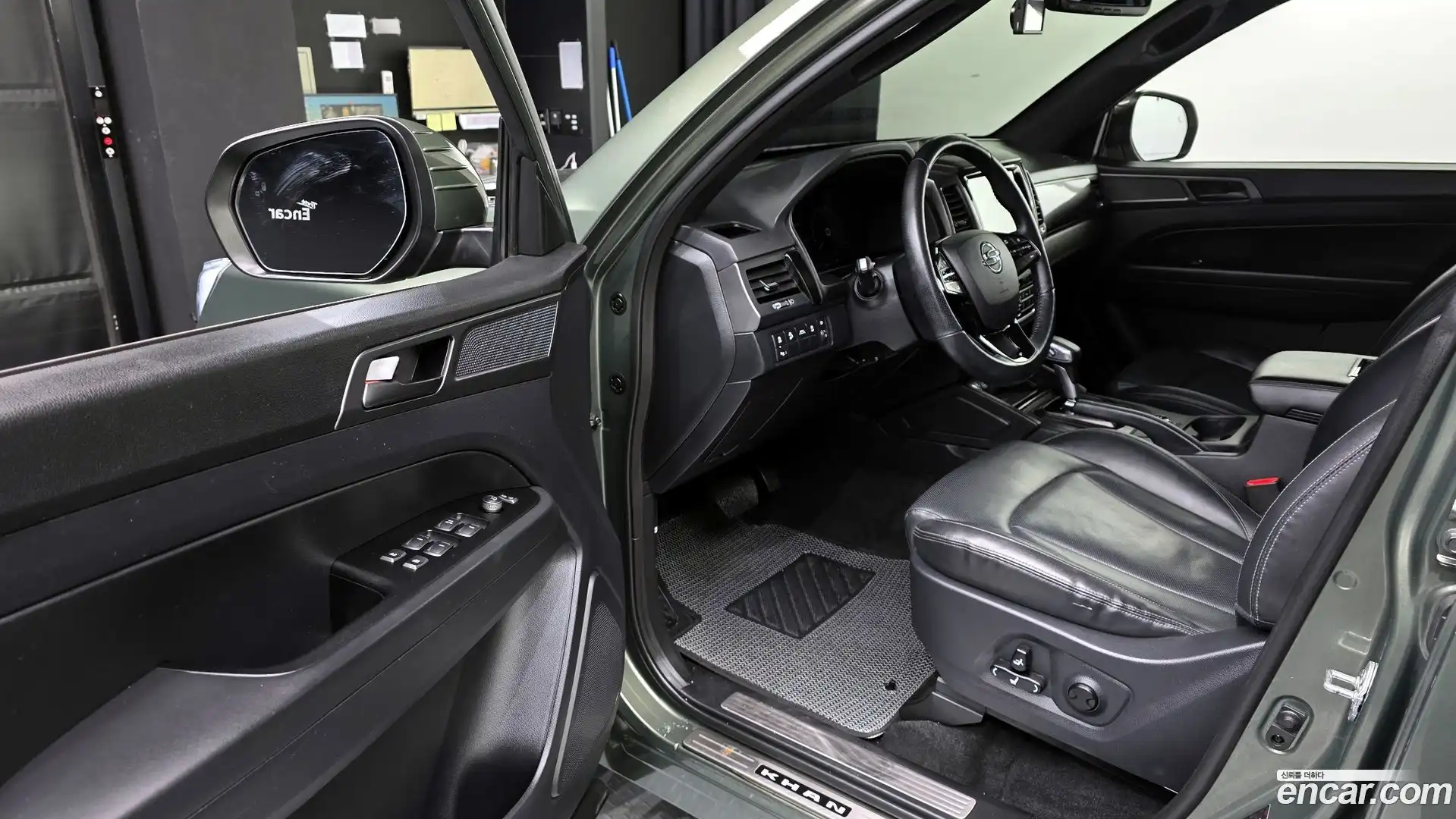 Rexton KG Mobility 2022.2-INNER-010