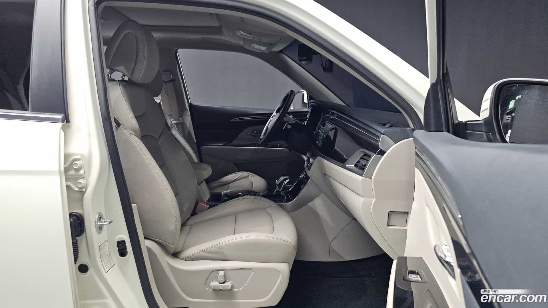 KORANDO KG Mobility 2019.4-OPTION-015