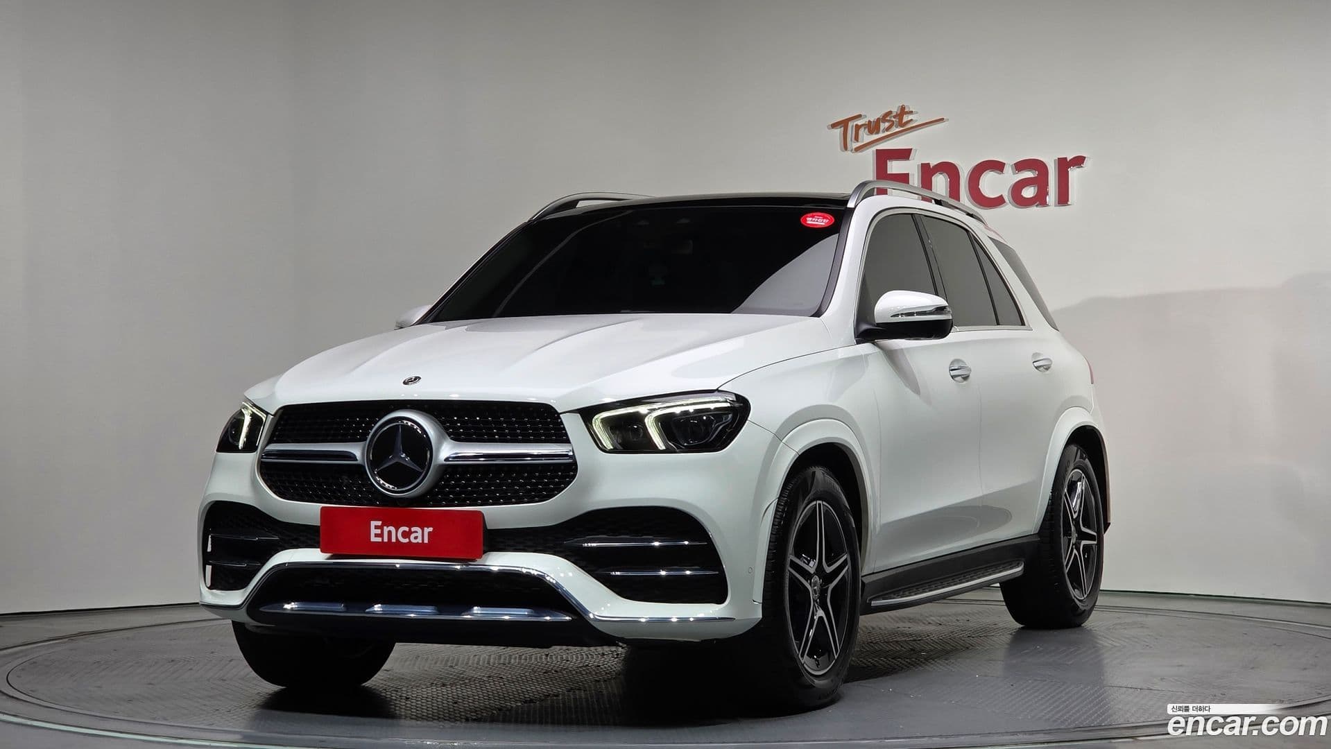 Main__Slider__Photo:GLE-Class Mercedes-Benz 2020.10-0