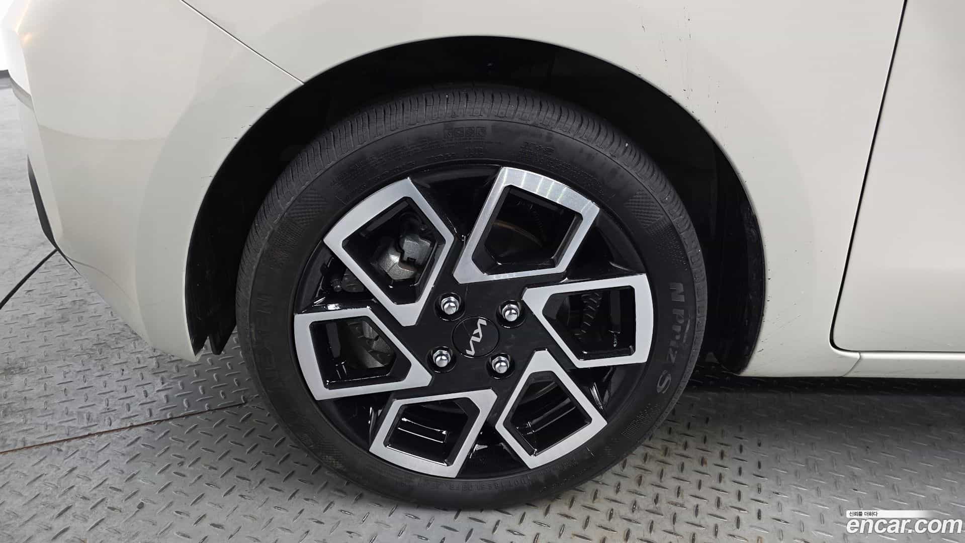 RAY Kia 2024.4-OUTER-005