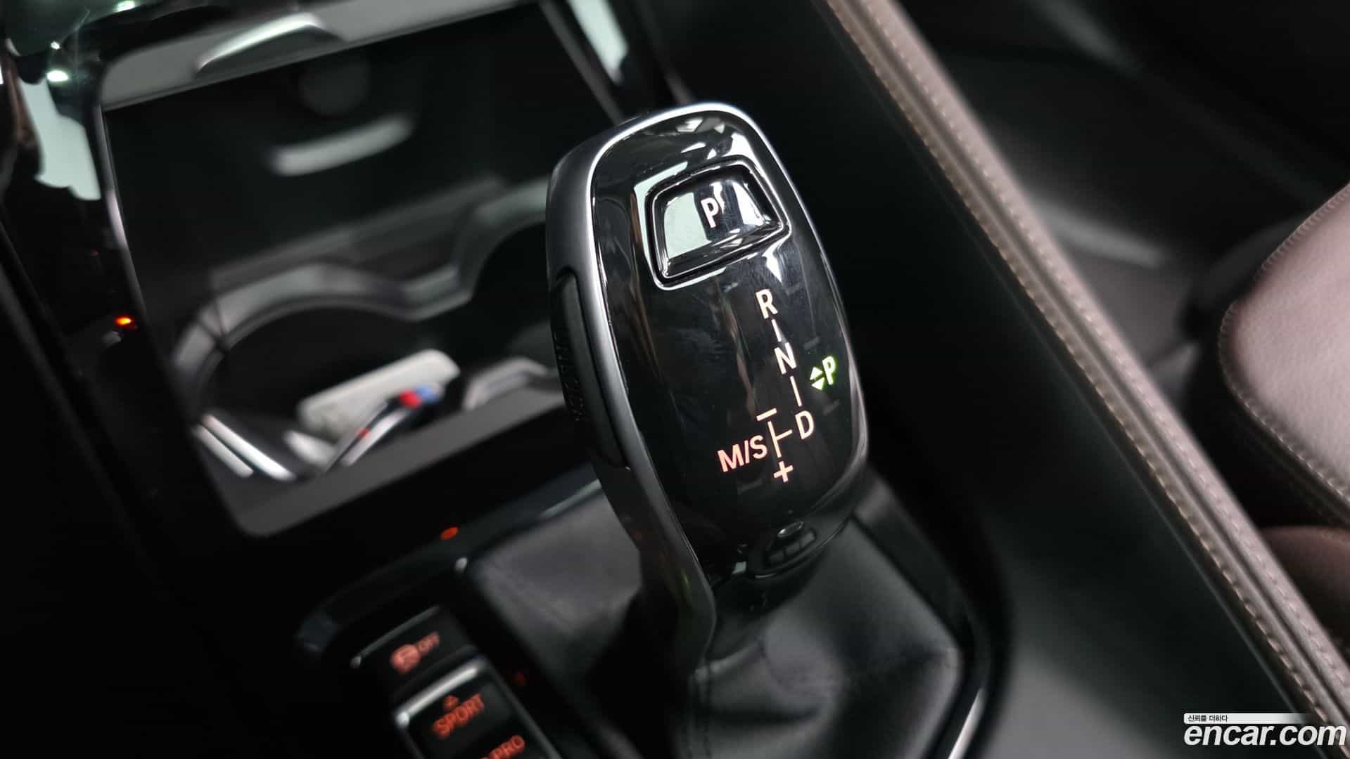 X1 BMW 2021.0-INNER-009