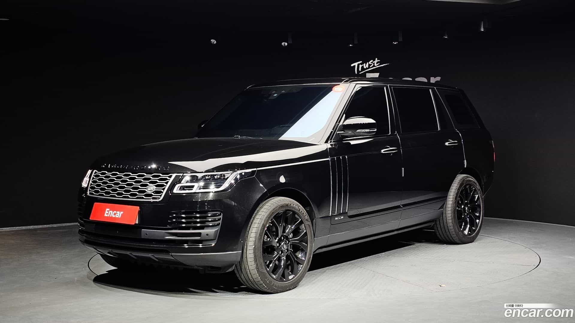 Range Rover Land Rover 2018.8-OUTER-001