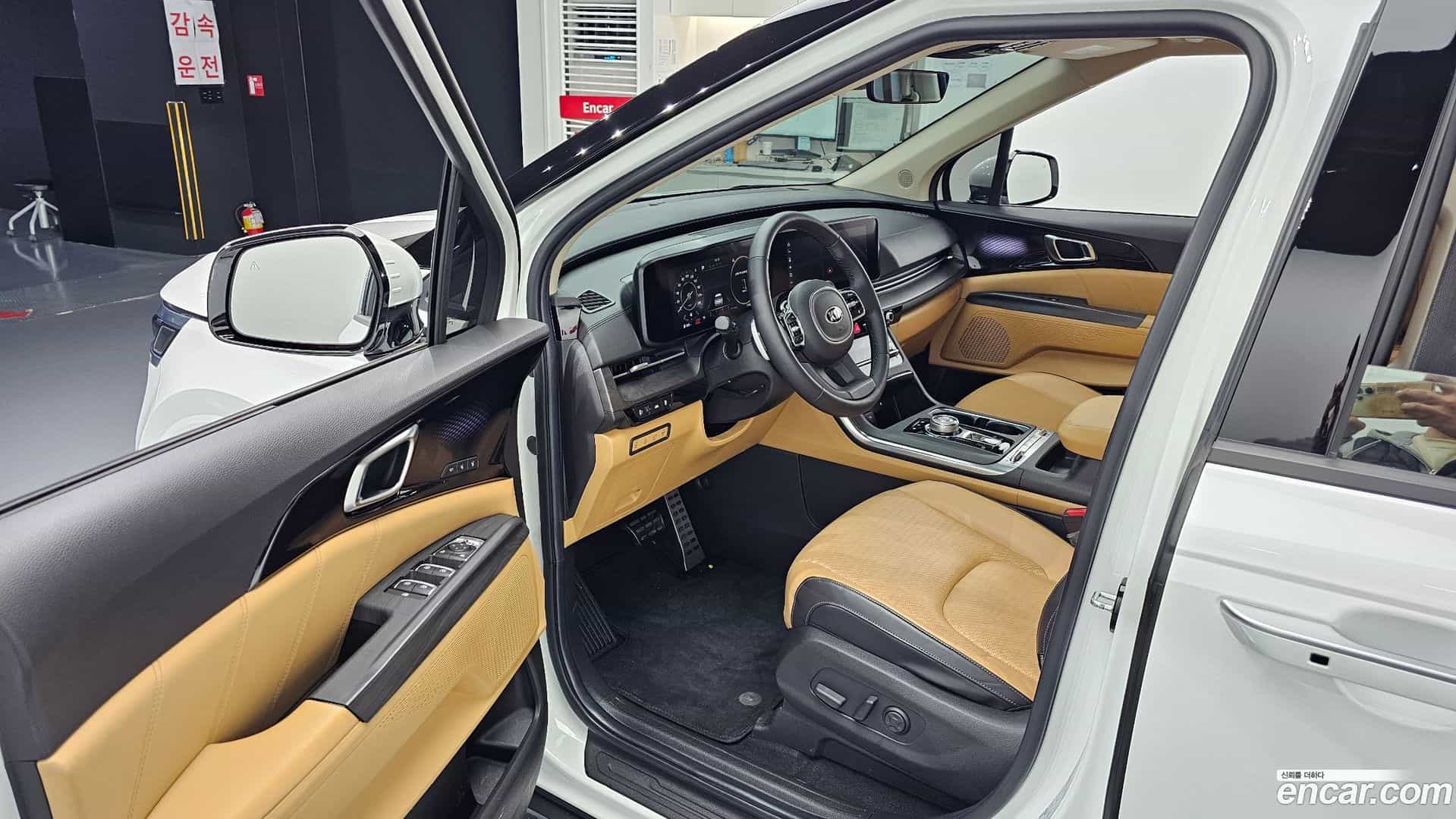 Canival Kia 2020.8-OPTION-015