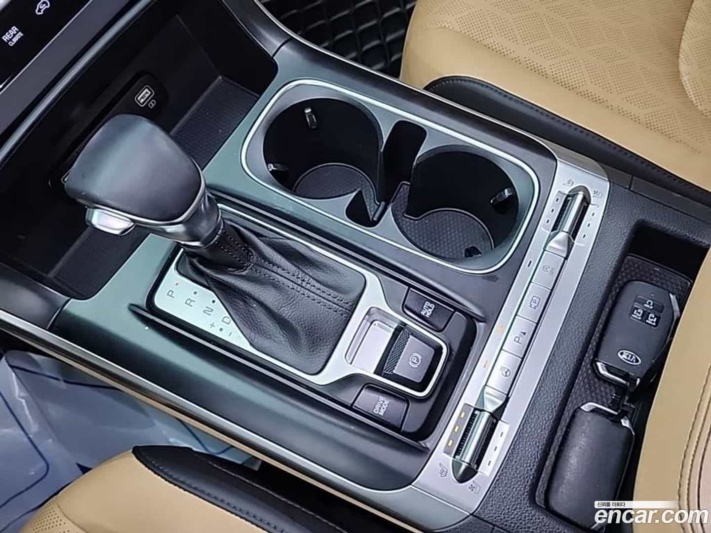 Canival Kia 2020.8-OPTION-022