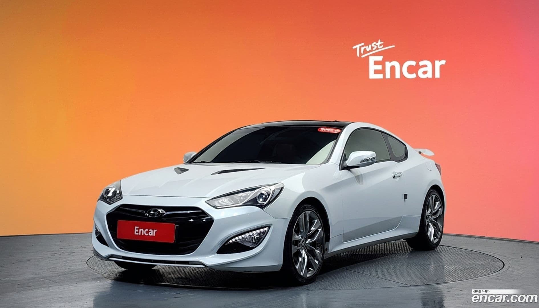 Main__Slider__Photo:Genesis Hyundai 2013.4-0