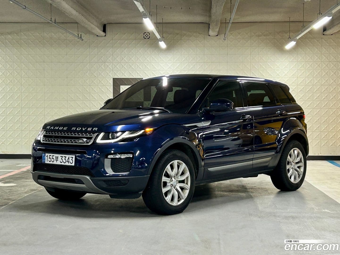 Main__Slider__Photo:Range Rover Evoque Land Rover 2017.2-0